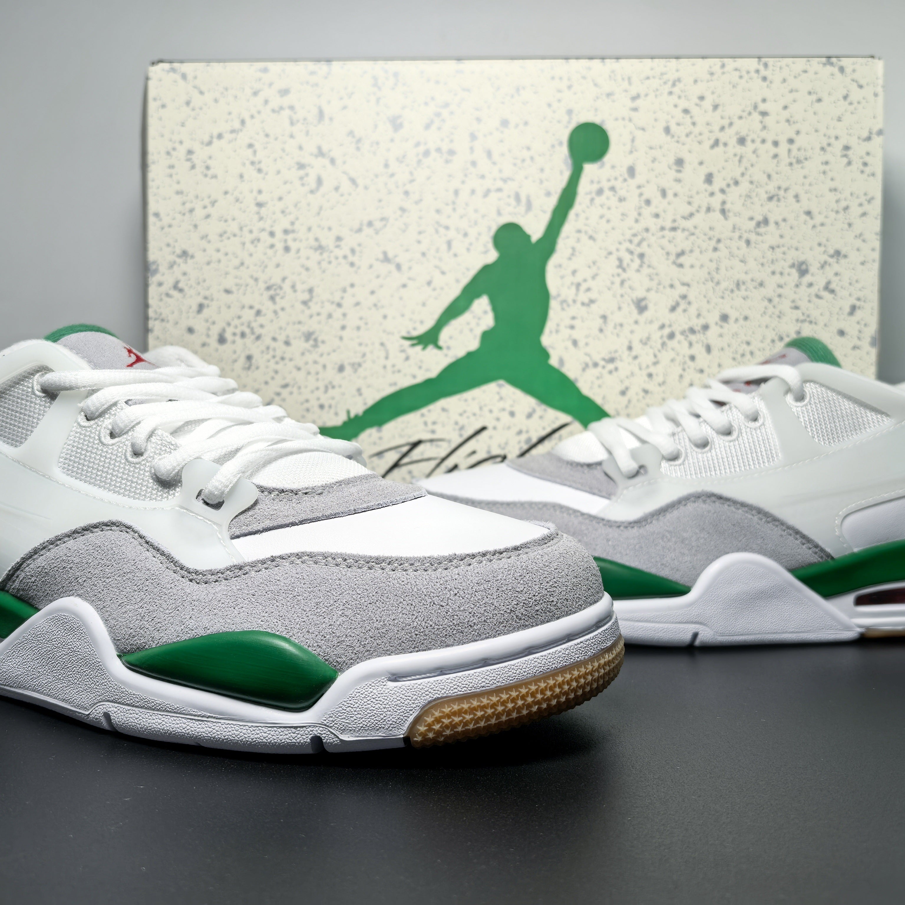 Air Jordan 4 RM “Pine Green”