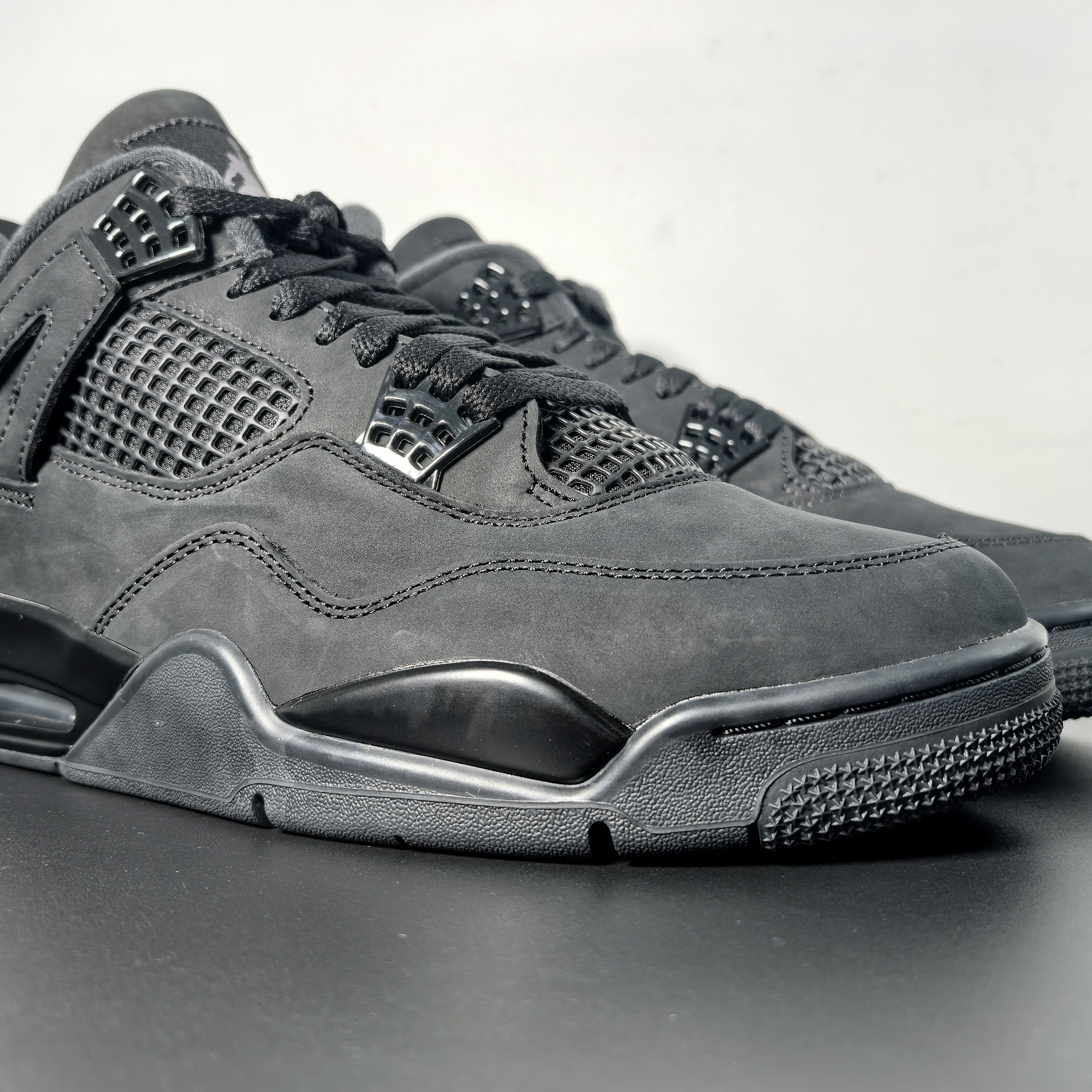 Air Jordan 4 Retro "Black Cat"