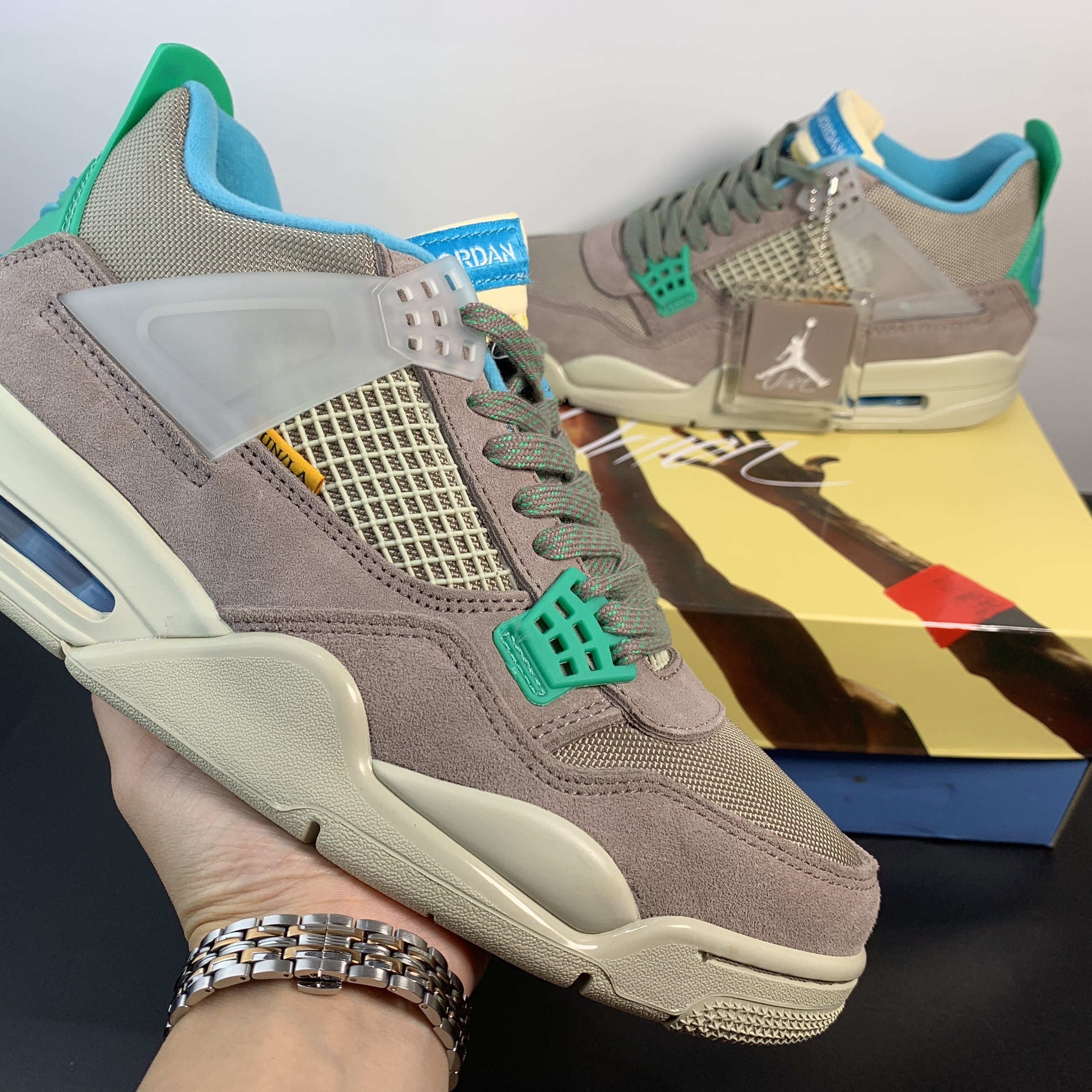 Union LA x Air Jordan 4 Retro "Taupe Haze"