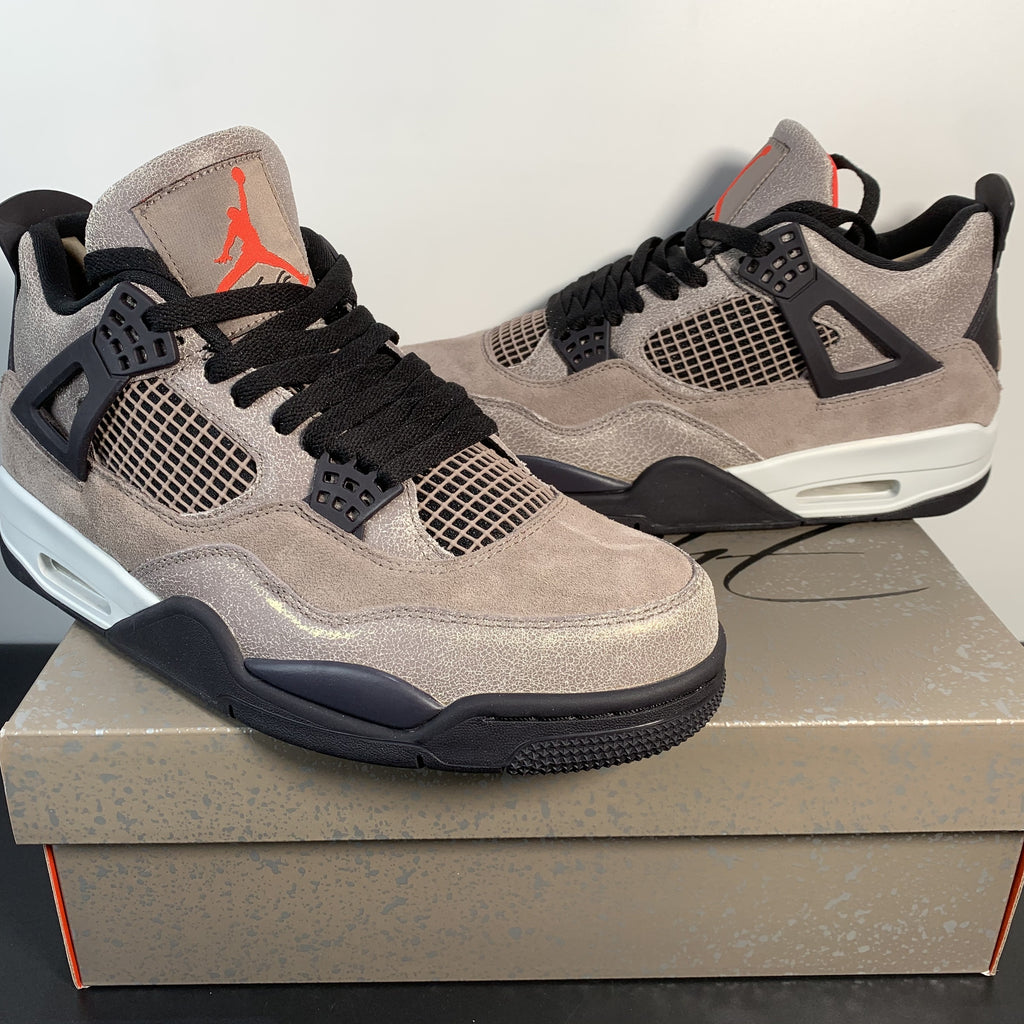 Air Jordan 4 Retro "Taupe Haze"