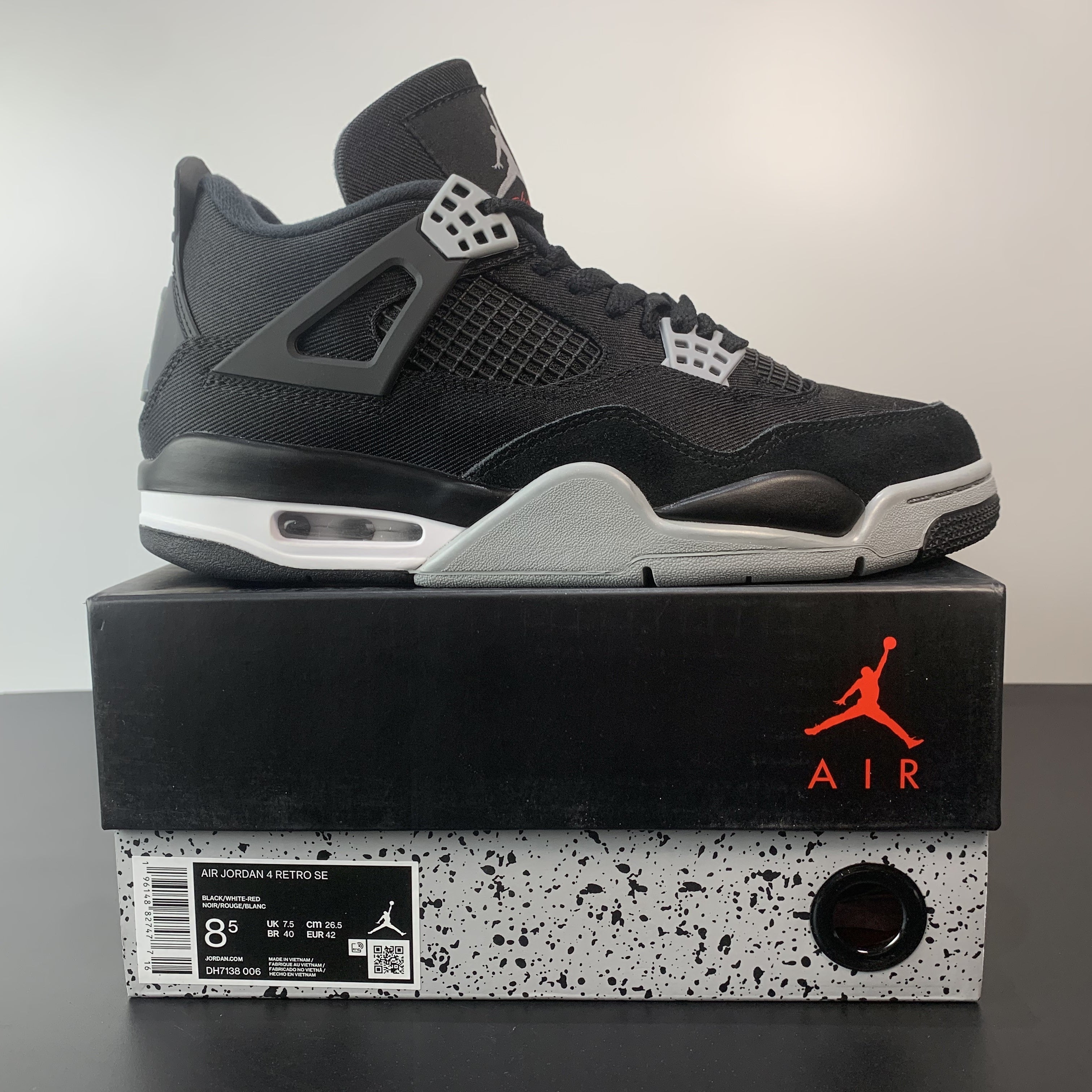Nike Air Jordan 4 Retro SE "Black Canvas"