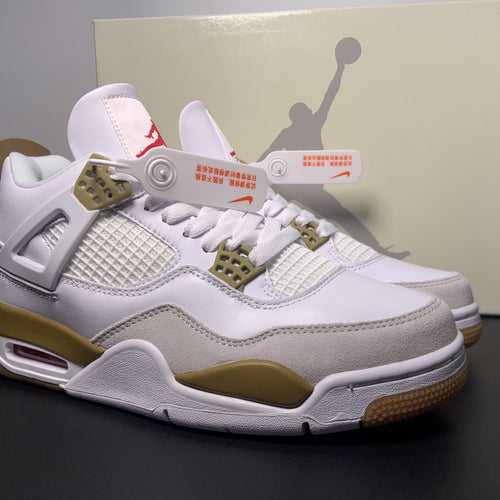 Air Jordan 4 Retro "Metallic Gold"
