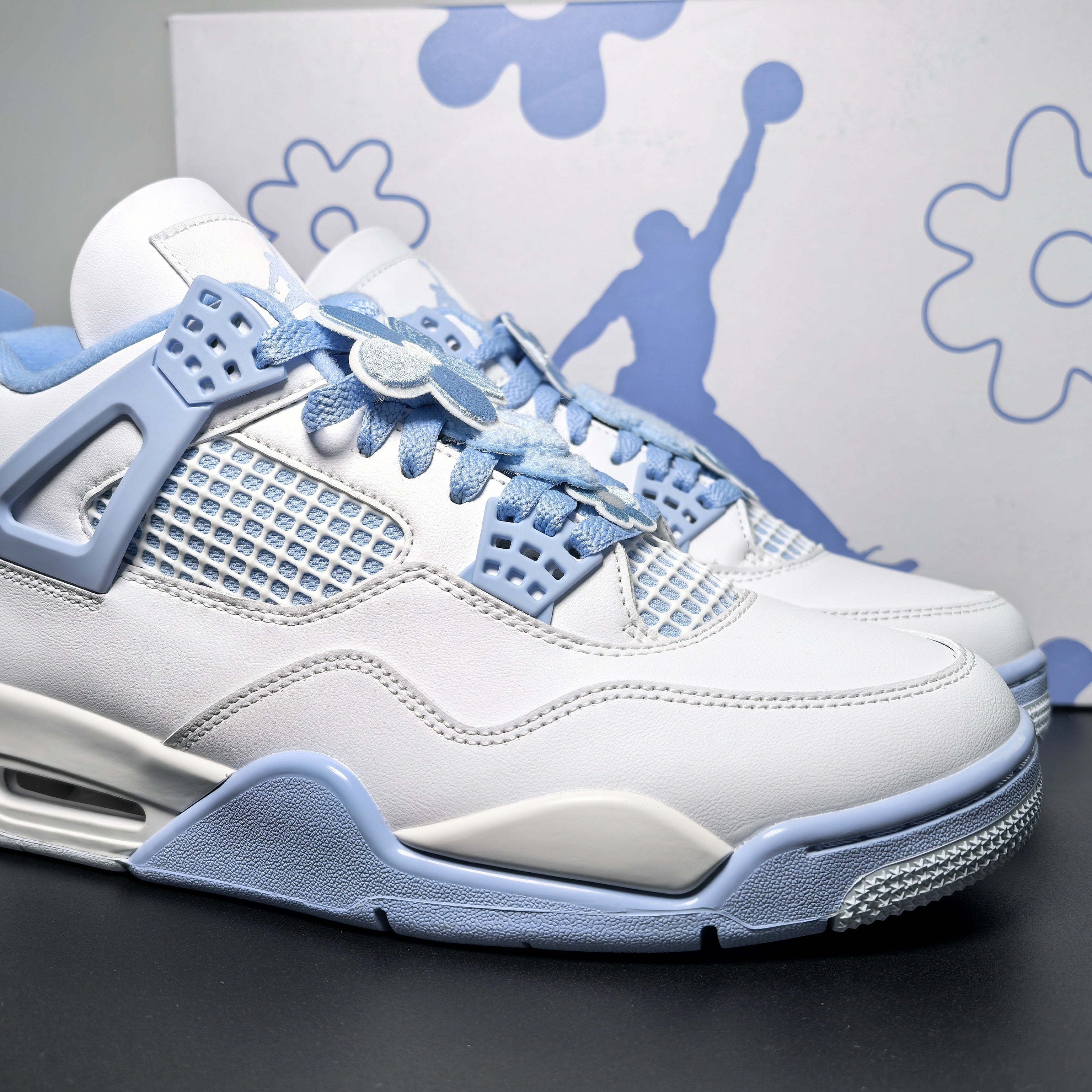 Air Jordan 4 Retro "Forget Me Not"