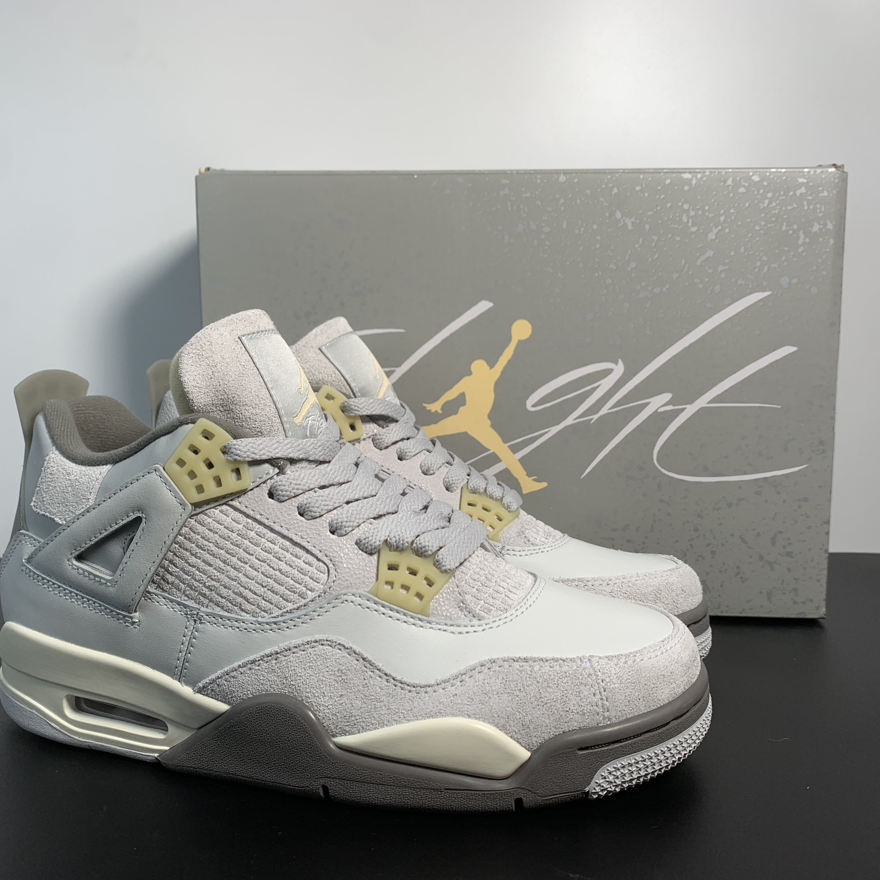 Nike Air Jordan 4 Retro SE "Craft Photon Dust"