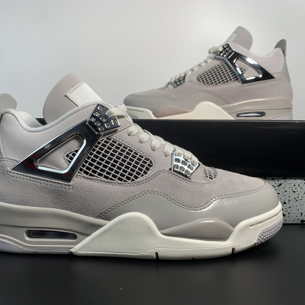 Air Jordan 4 Retro "Frozen Moments"