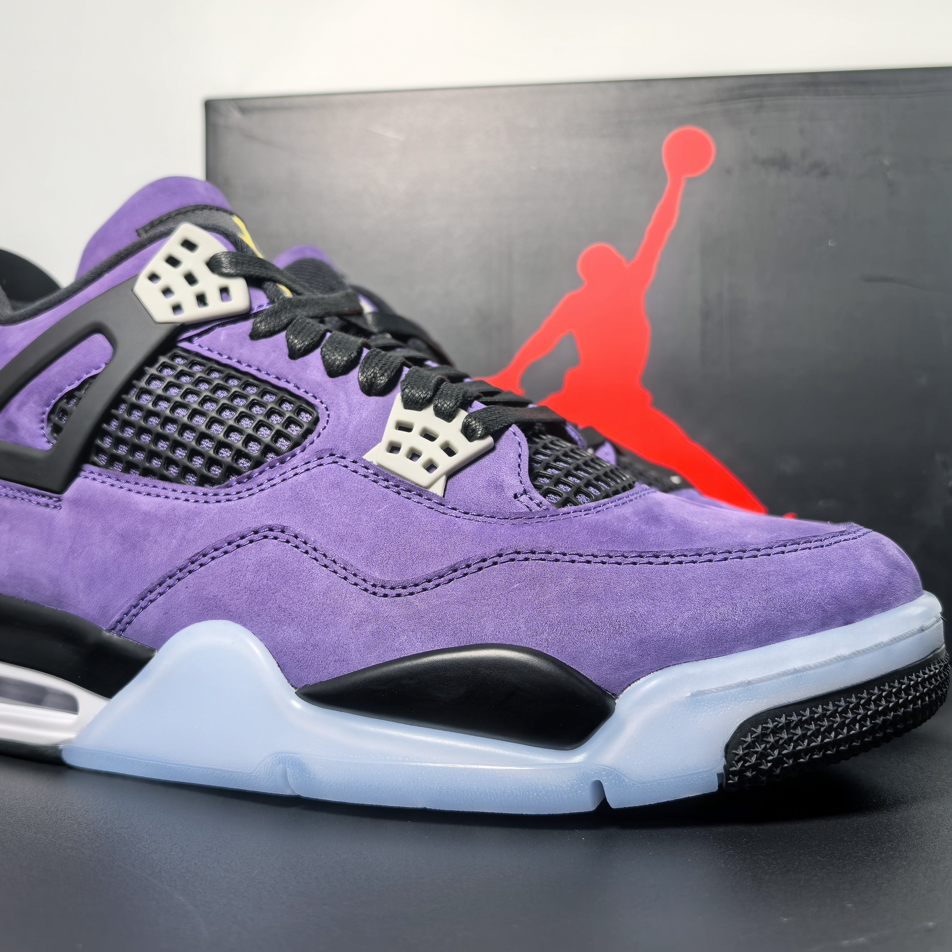Nike Air Jordan 4 Retro OG "Lakers" / "Imperial Purple"