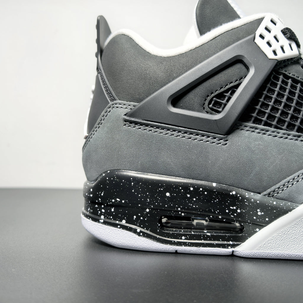 Air Jordan 4 Retro "Fear"