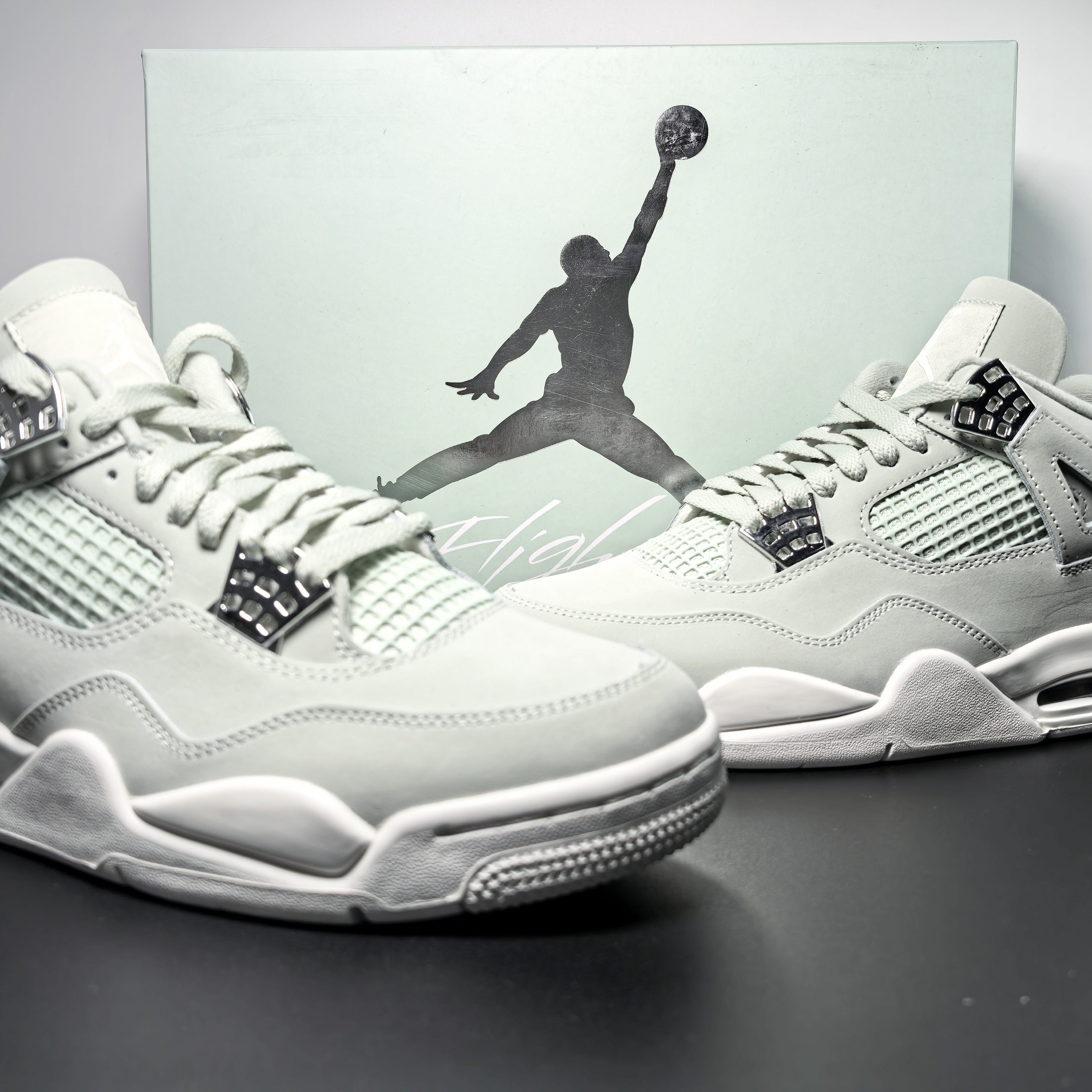 Nike Air Jordan 4 Retro "Seafoam"