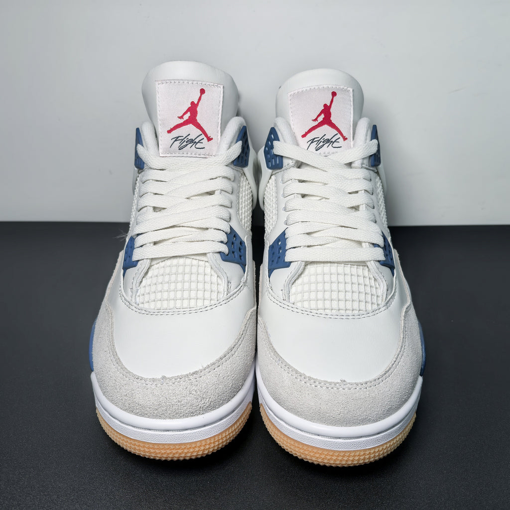 Nike SB x Air Jordan 4 Retro "Navy"