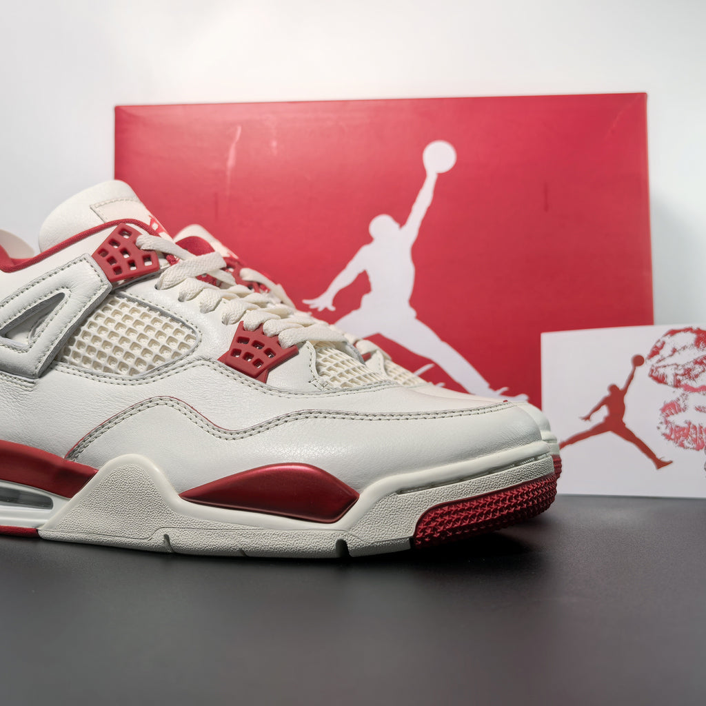 Air Jordan 4 Retro "Metallic Red"