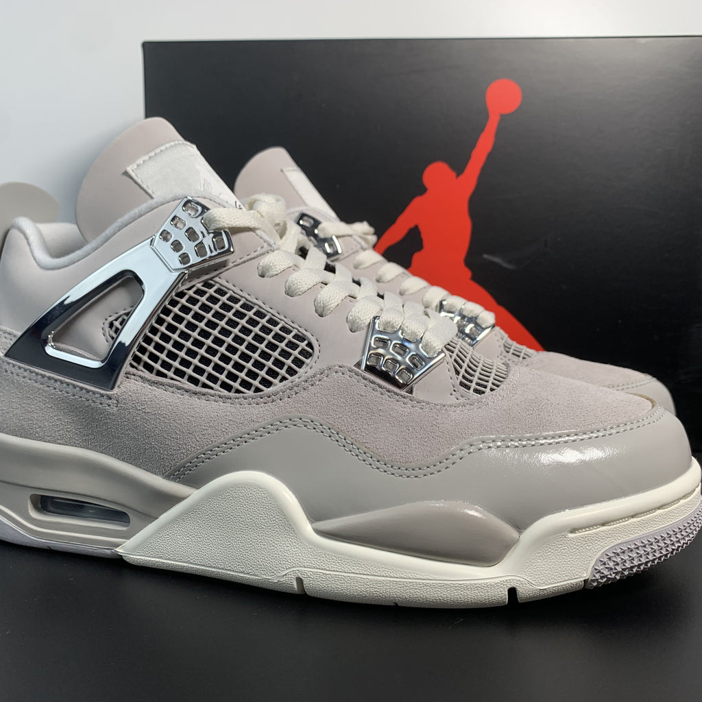 Air Jordan 4 Retro "Frozen Moments"