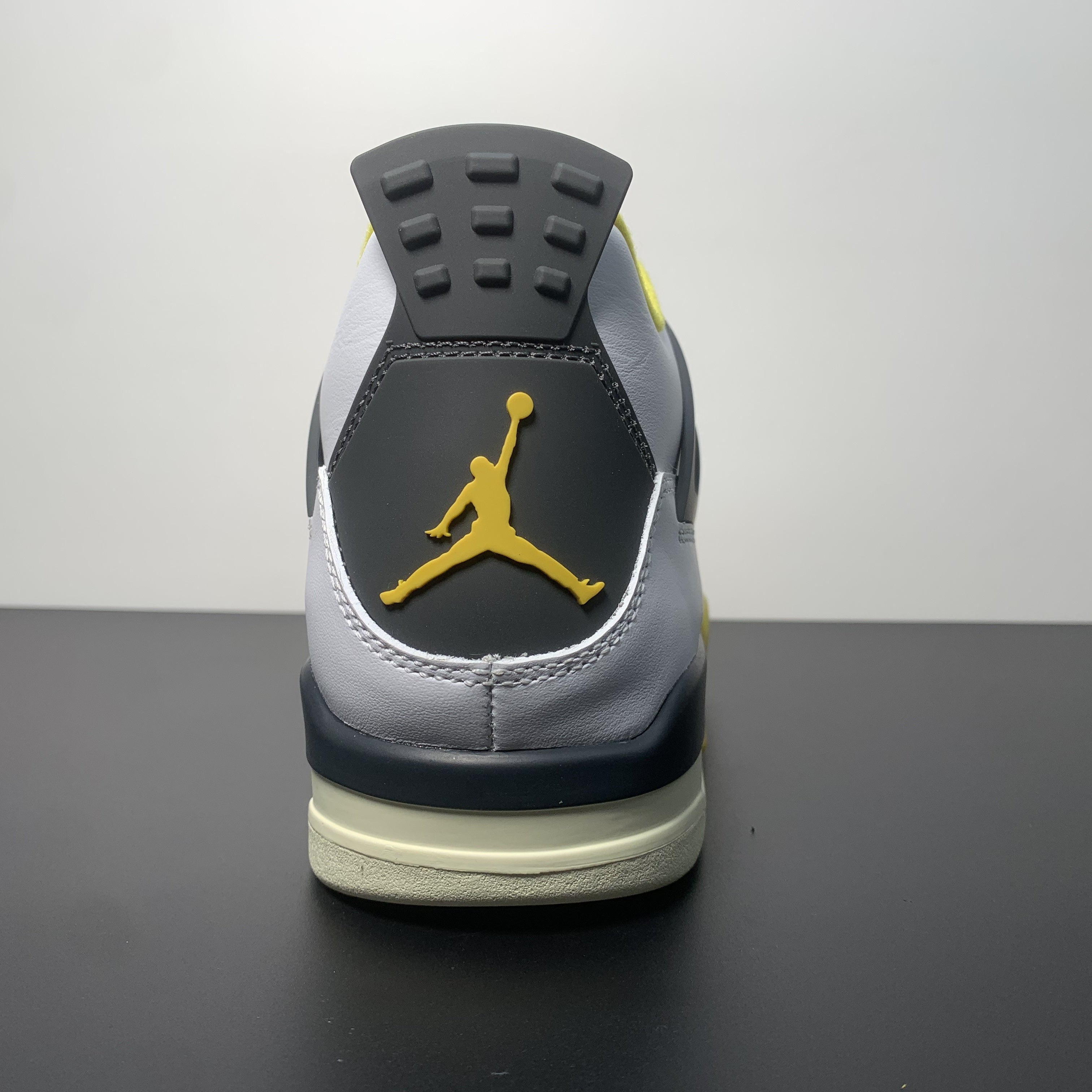 Nike Air Jordan 4 Retro 'Vivid Sulfur'