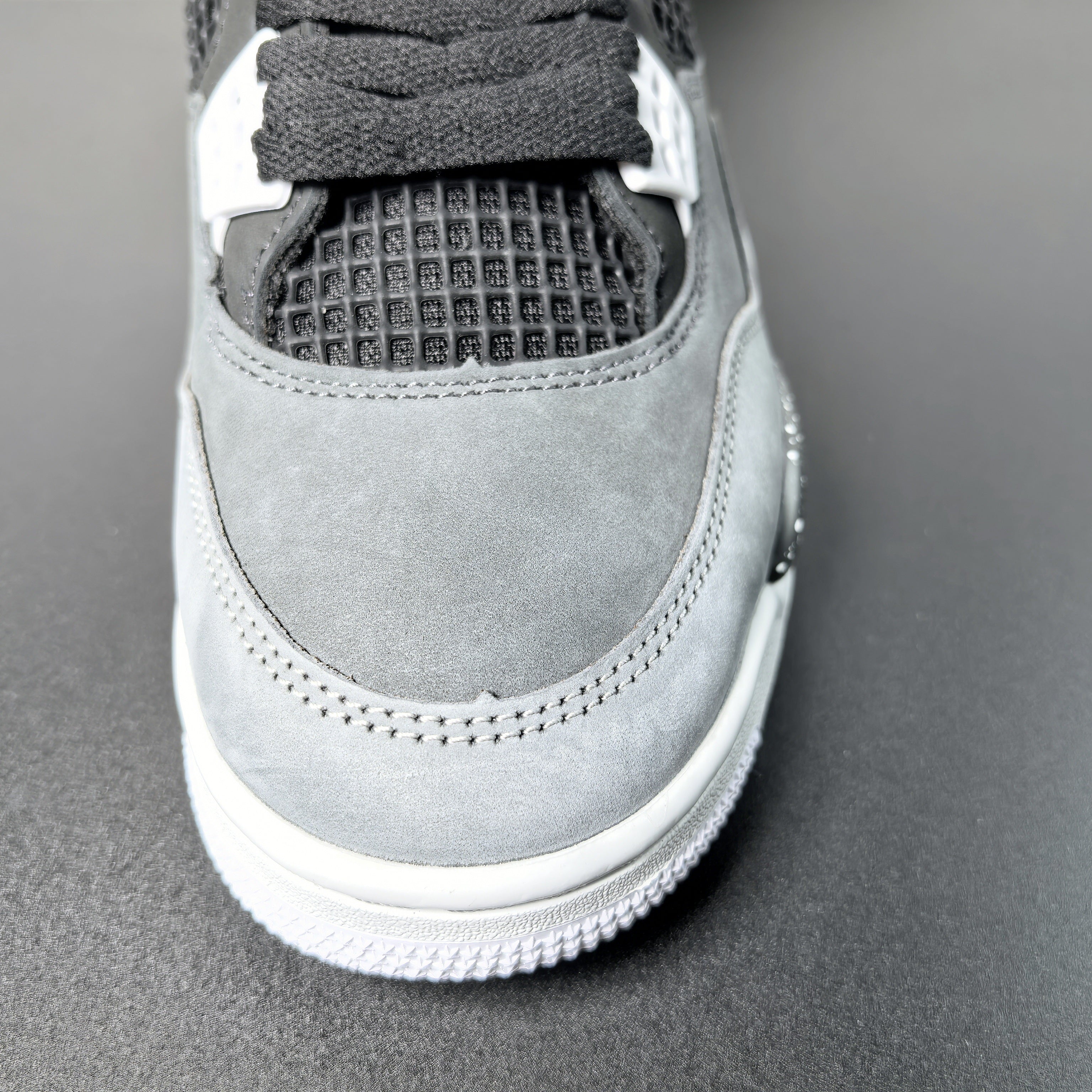 Air Jordan 4 Retro "Fear"