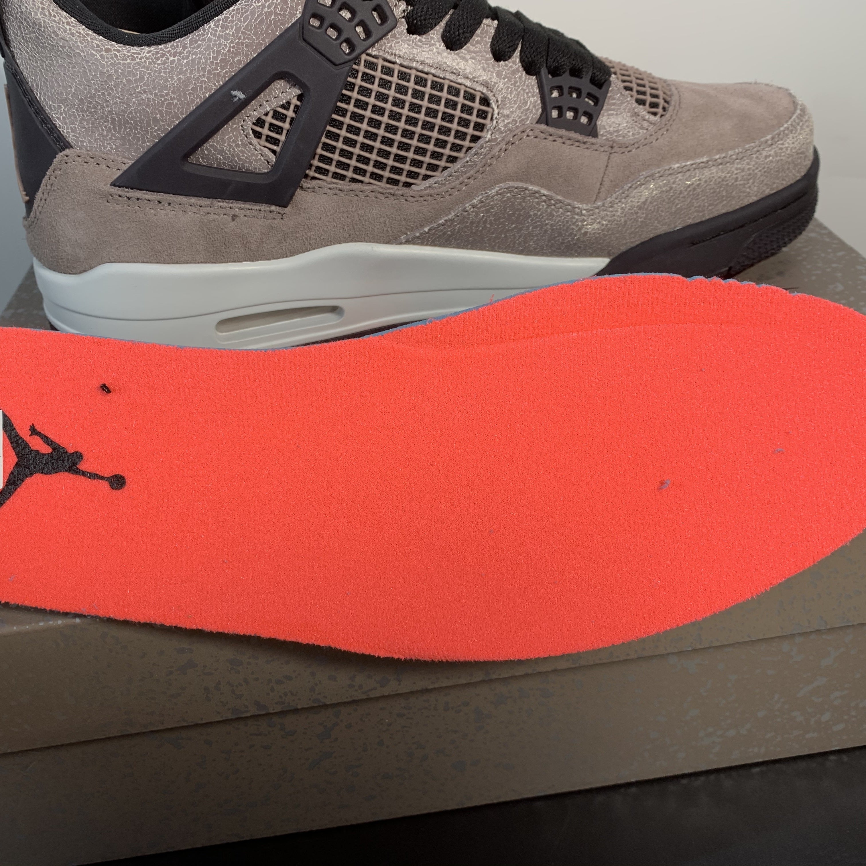 Air Jordan 4 Retro "Taupe Haze"