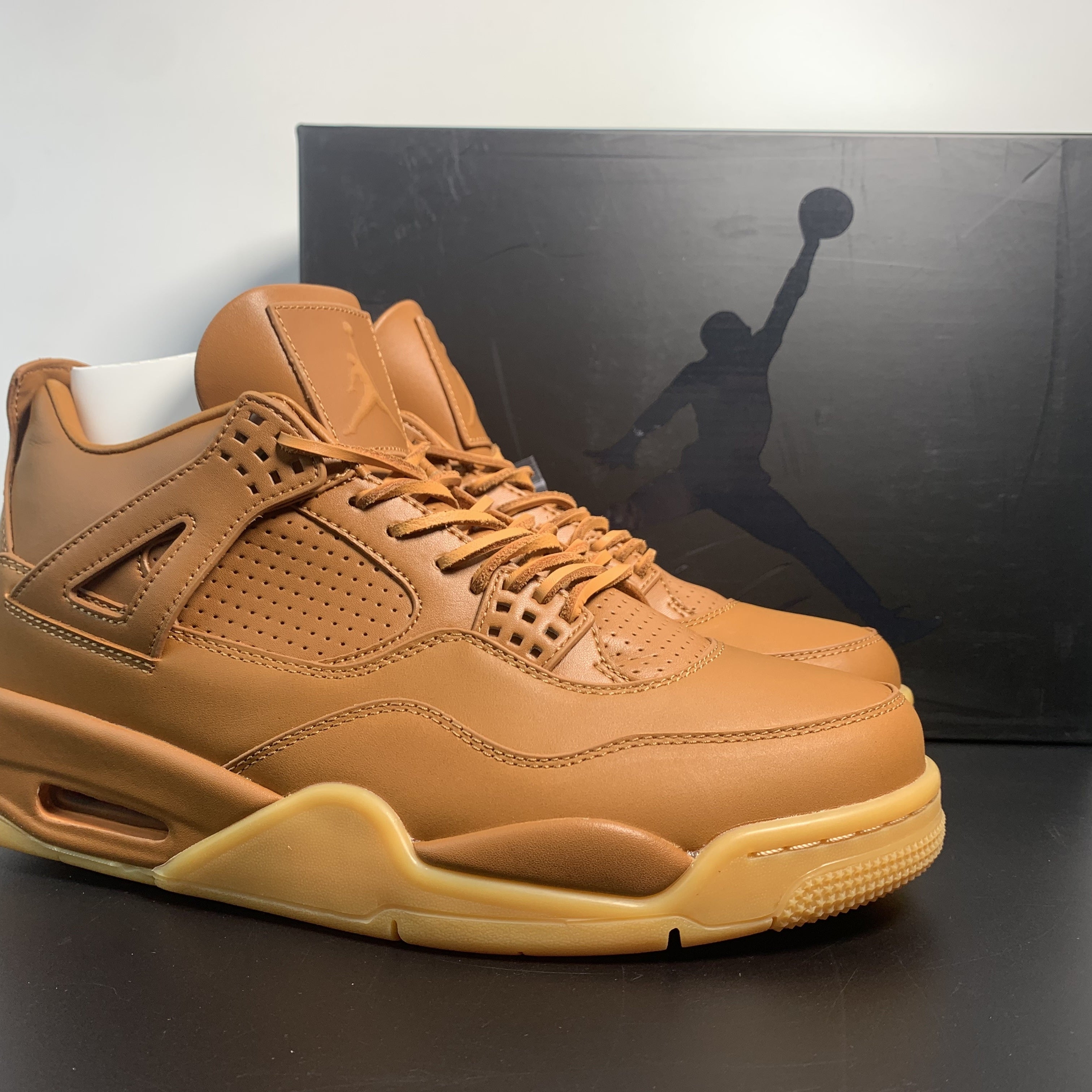 Air Jordan 4 Retro Premium "Ginger"