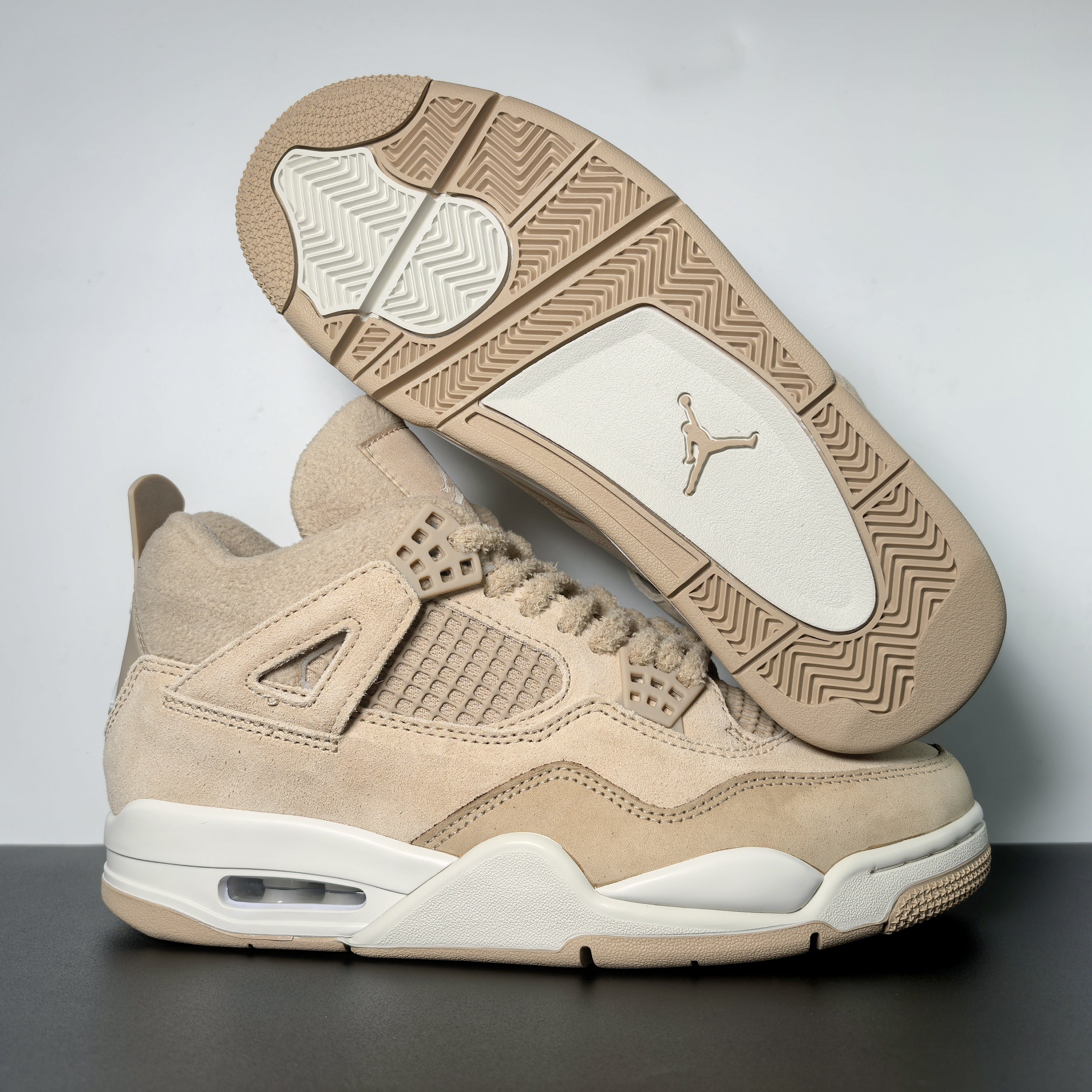 Nike Air Jordan 4 Retro "Cozy Girl"
