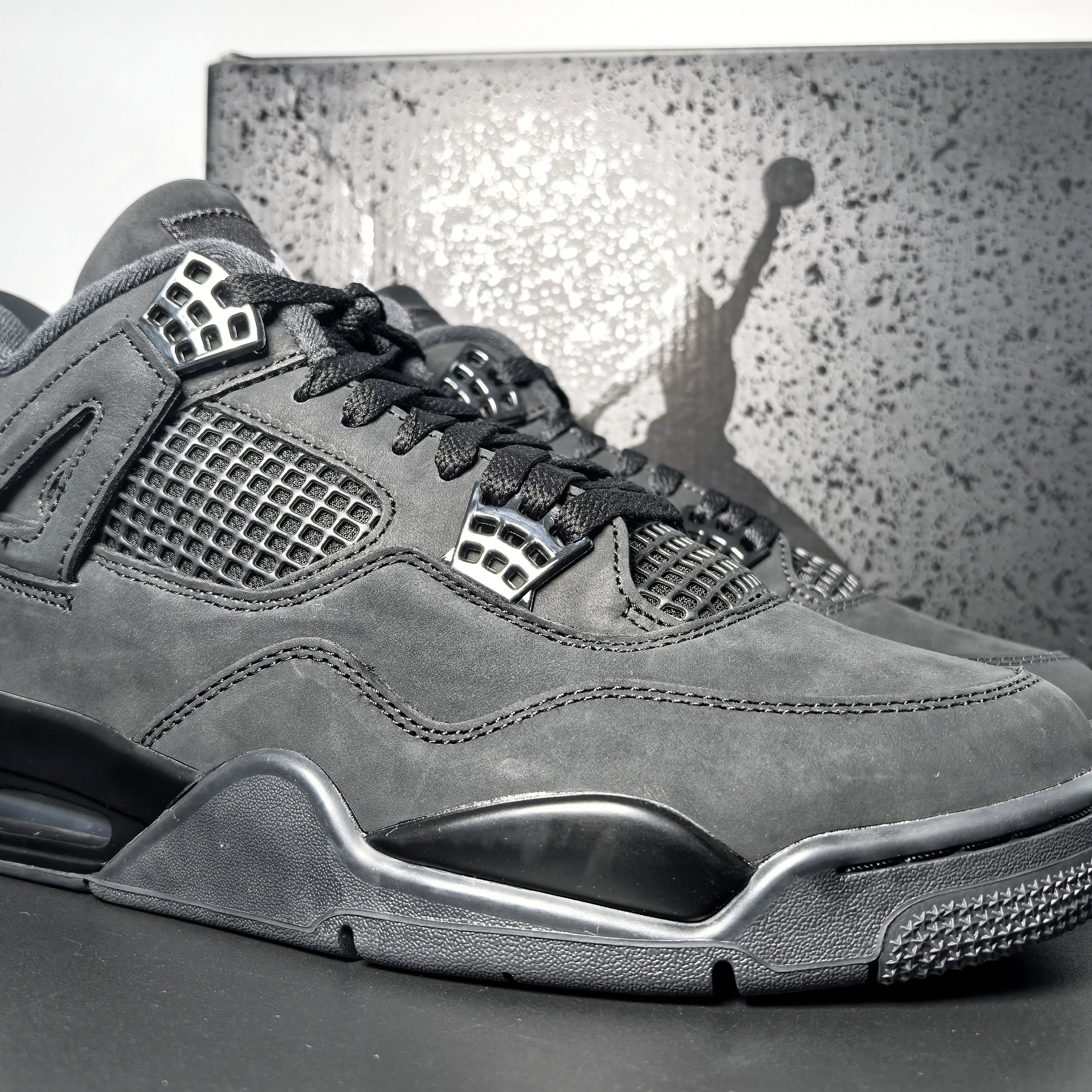 Air Jordan 4 Retro "Black Cat"