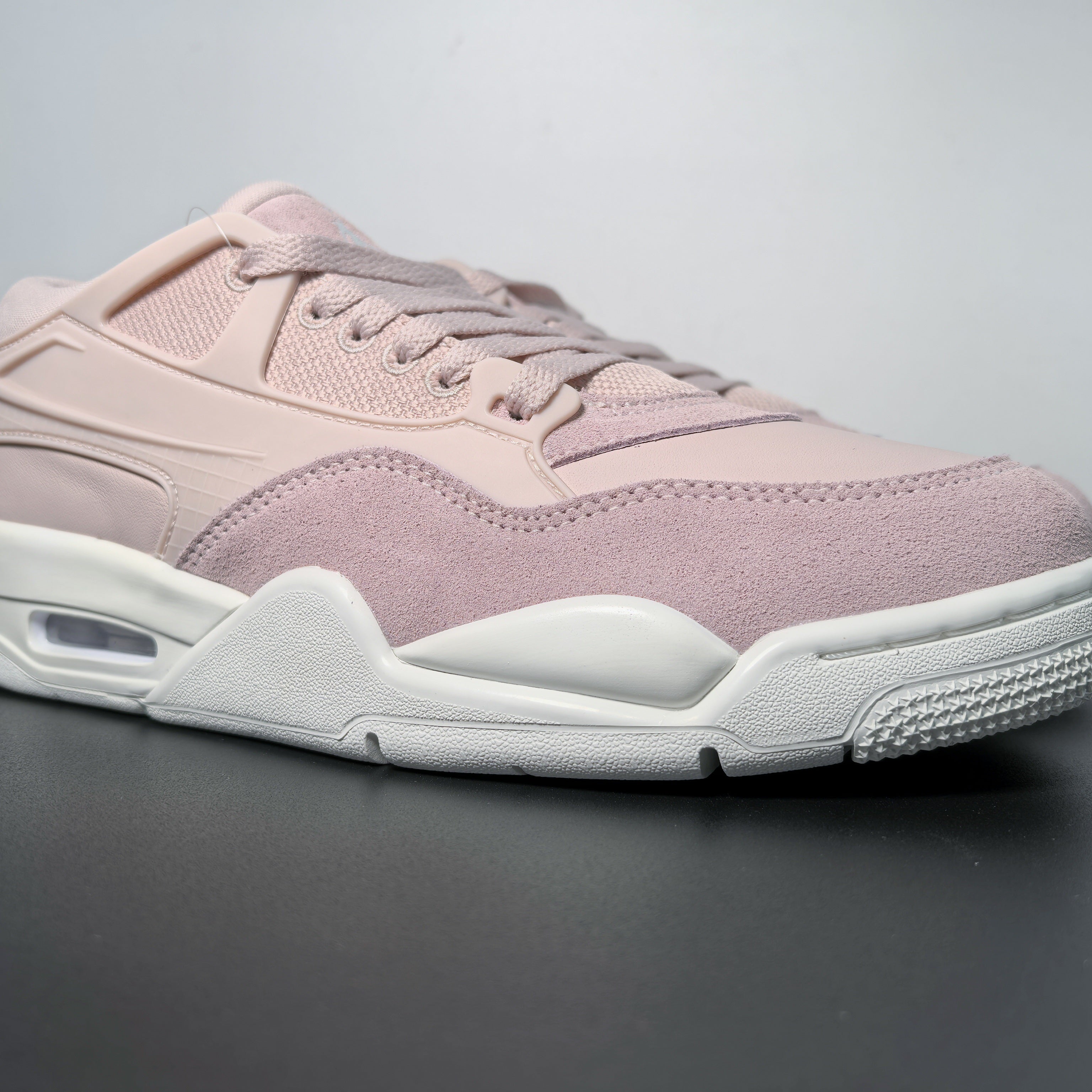 Air Jordan 4 RM “Pink Oxford”