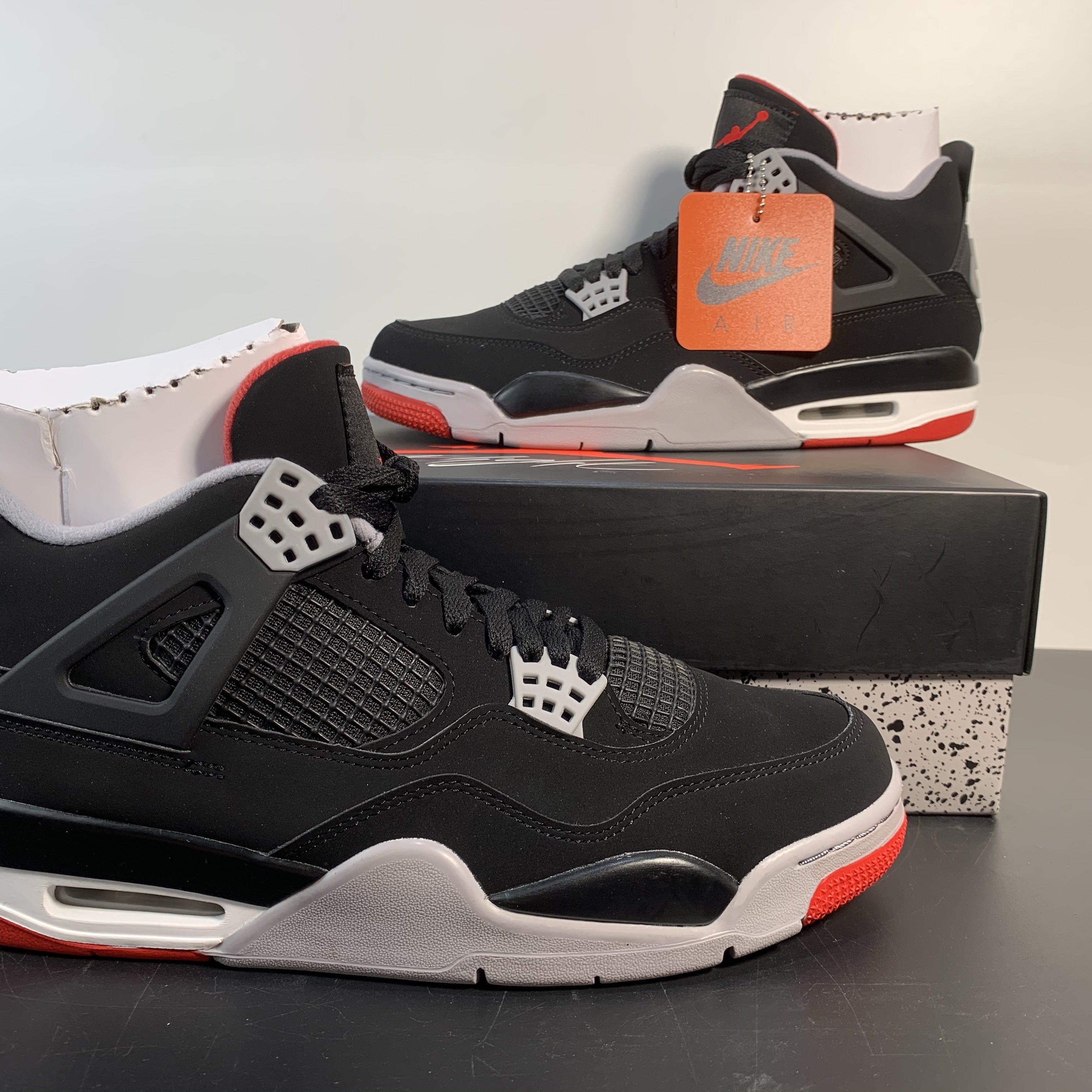Air Jordan 4 Retro "Bred"