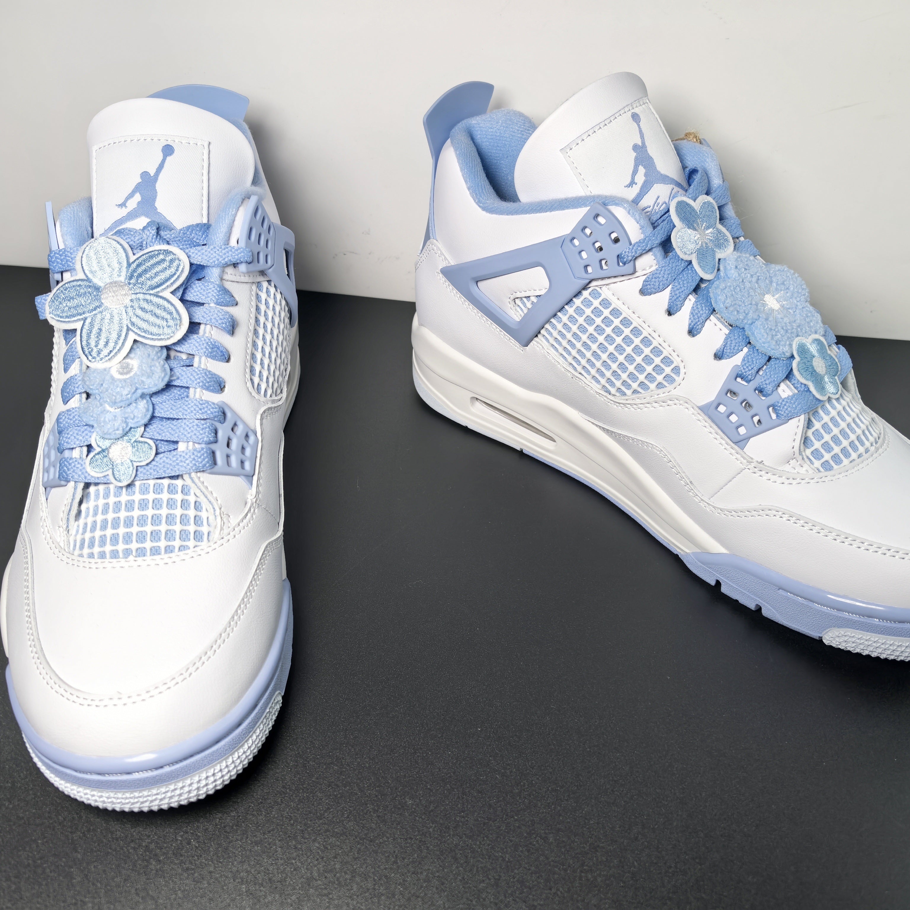 Air Jordan 4 Retro "Forget Me Not"
