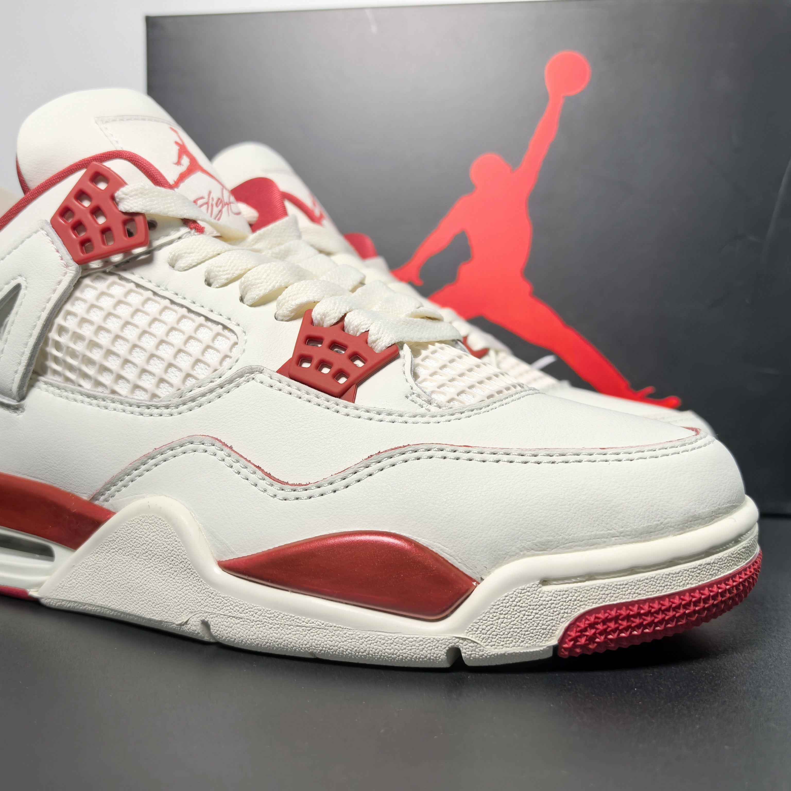 Nike Air Jordan 4 Retro "Sierra Red"