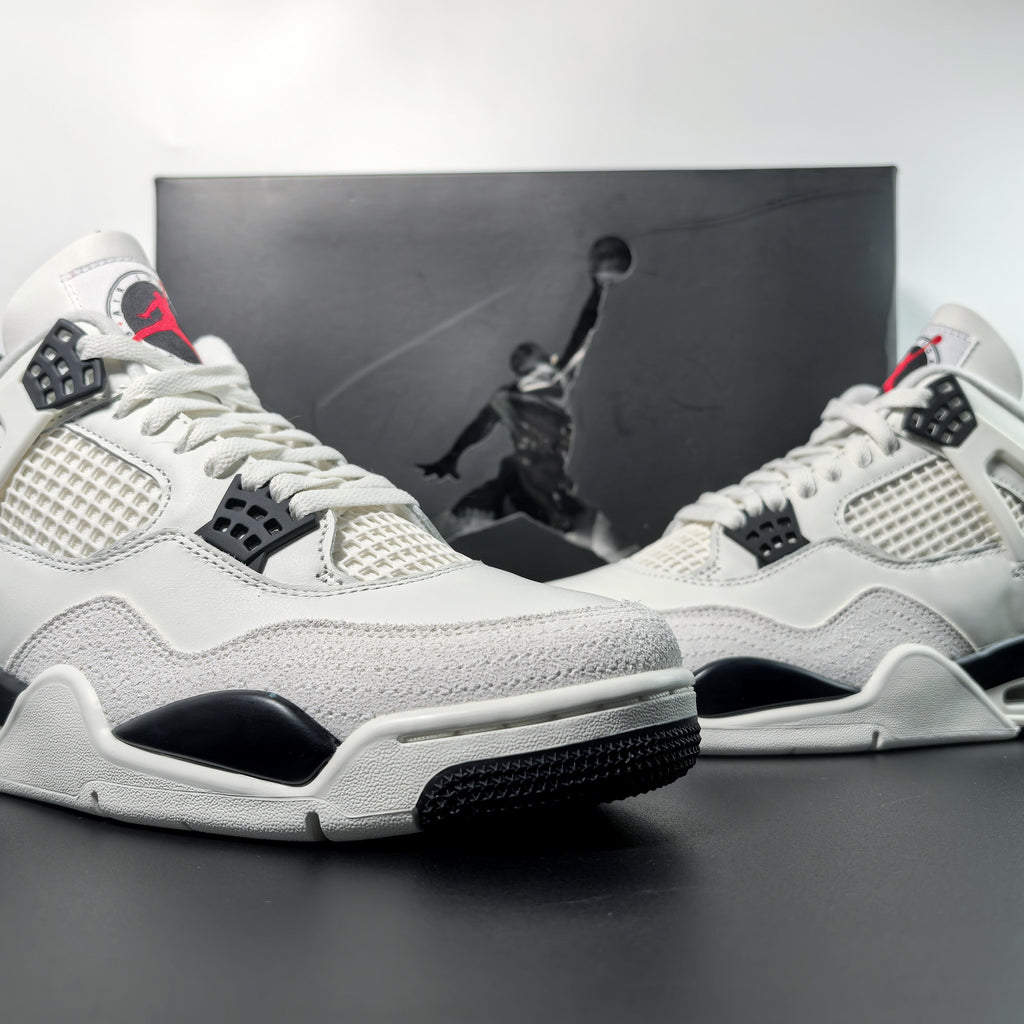 Air Jordan 4 Retro "Flight Club"
