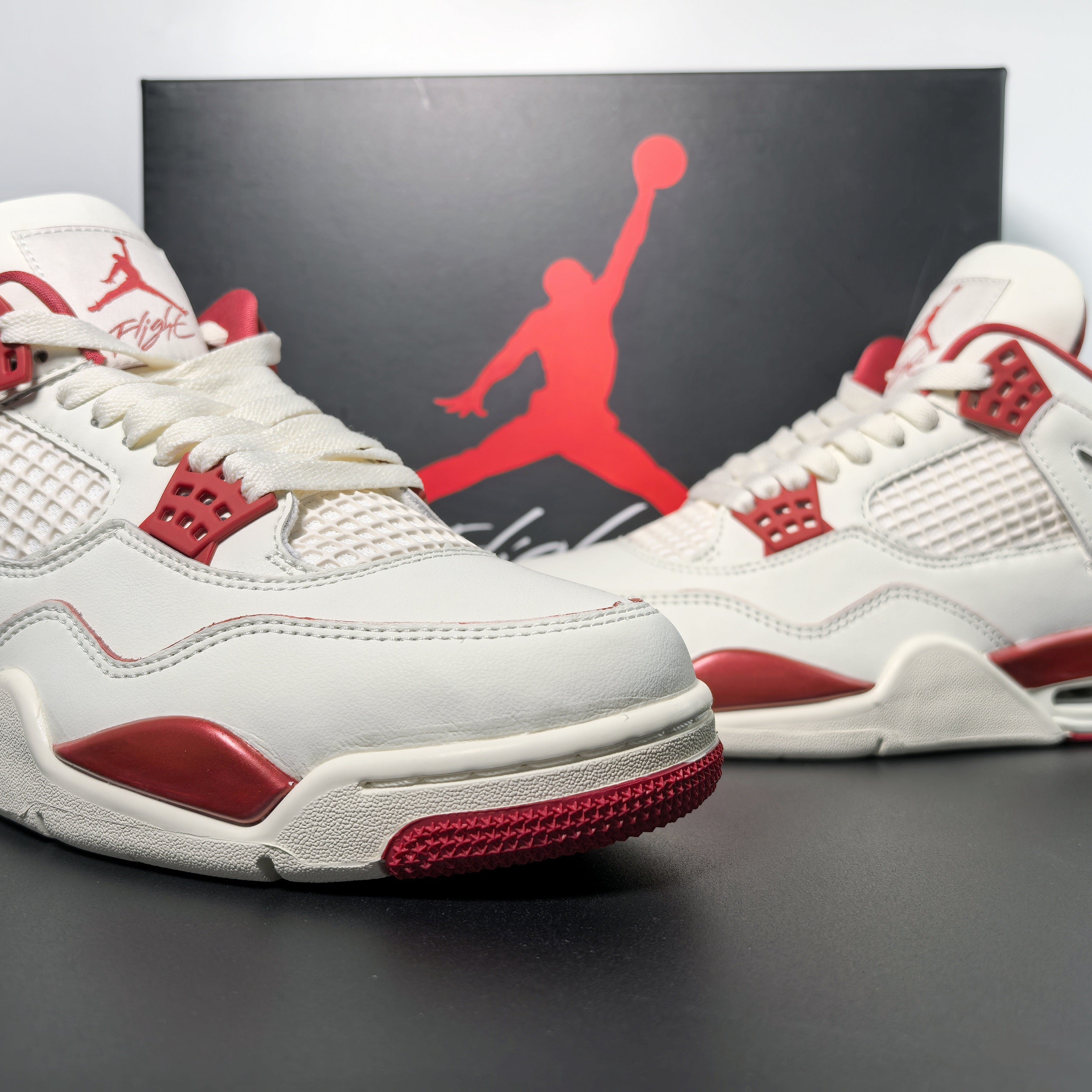 Nike Air Jordan 4 Retro "Sierra Red"