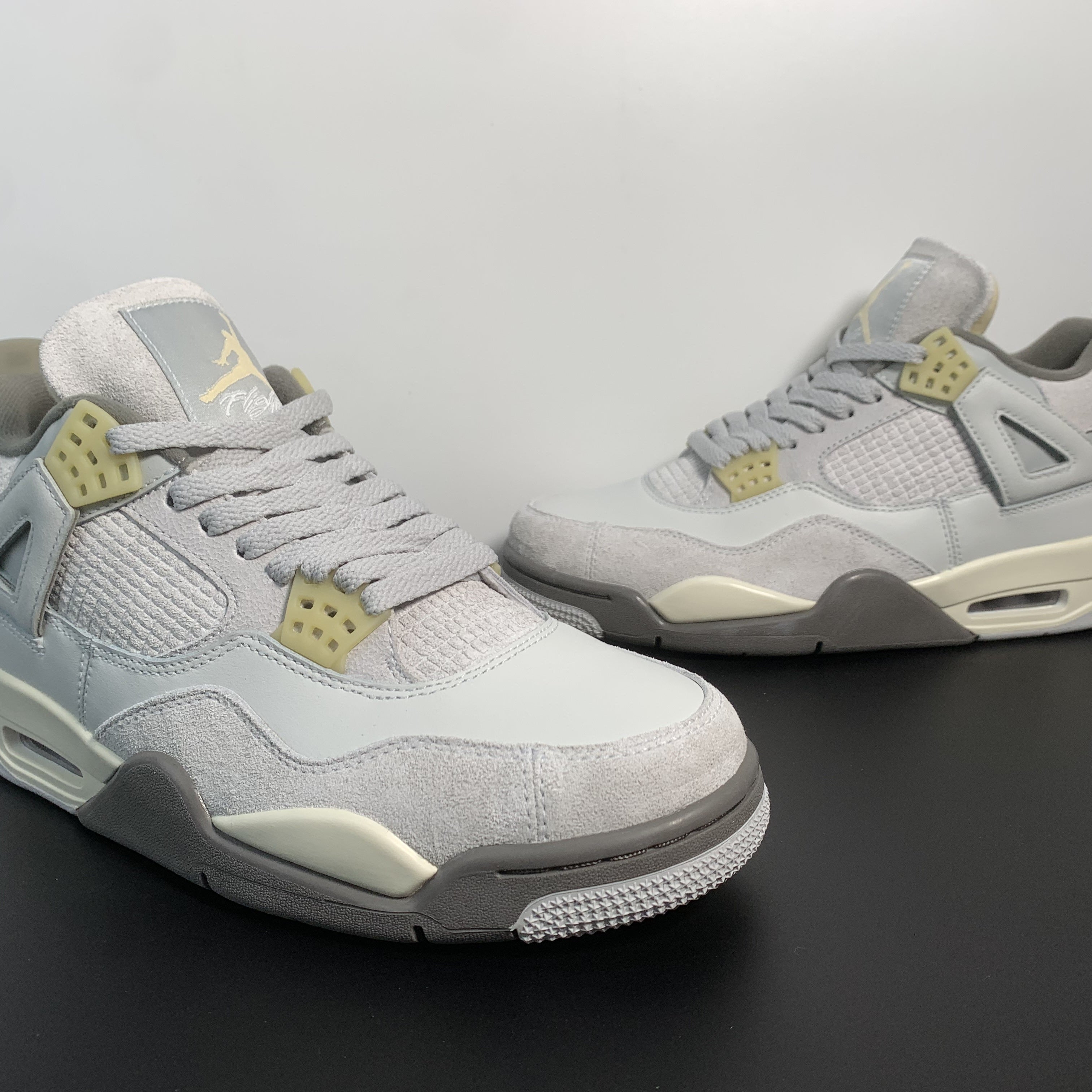 Nike Air Jordan 4 Retro SE "Craft Photon Dust"