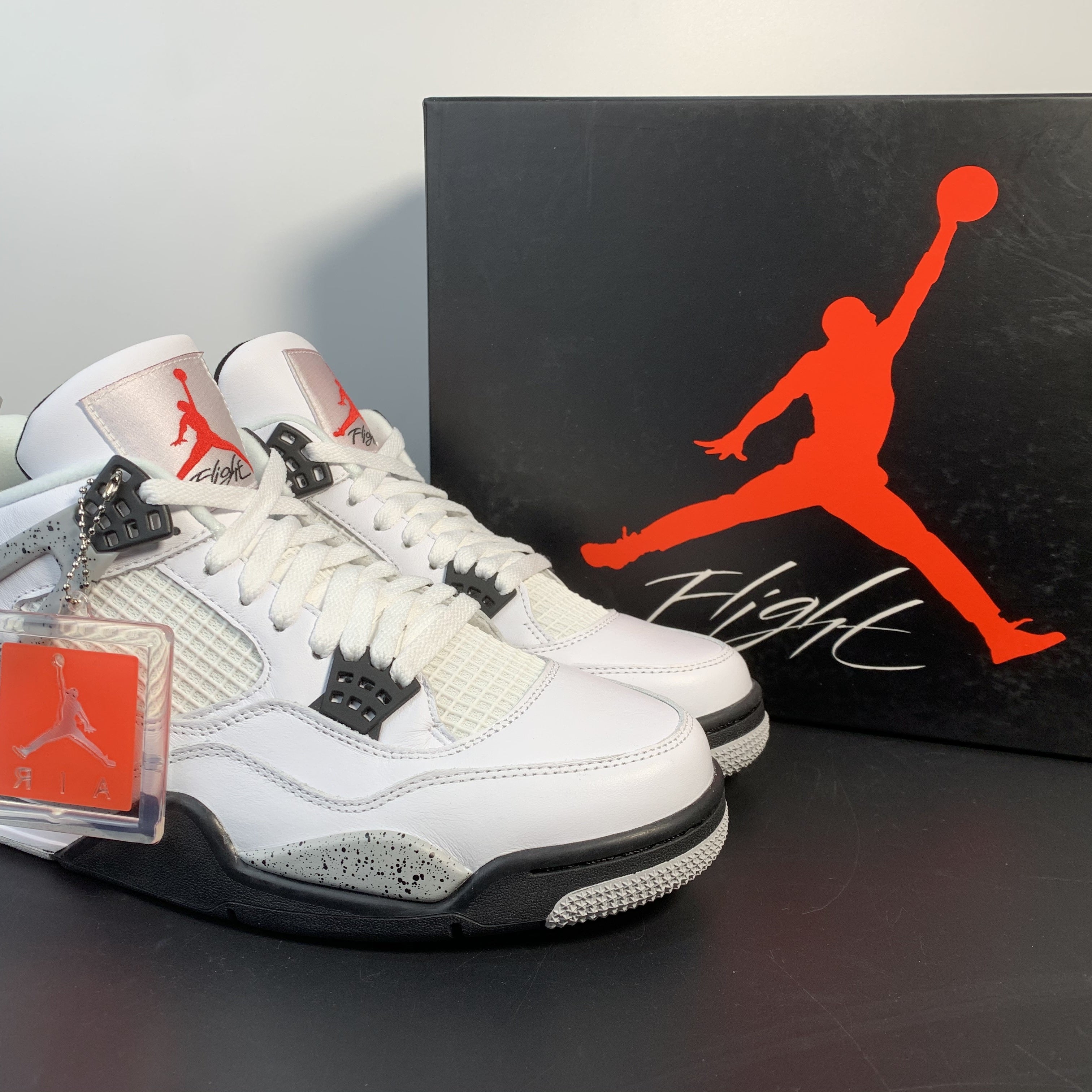 Nike Air Jordan 4 Retro "White Cement"