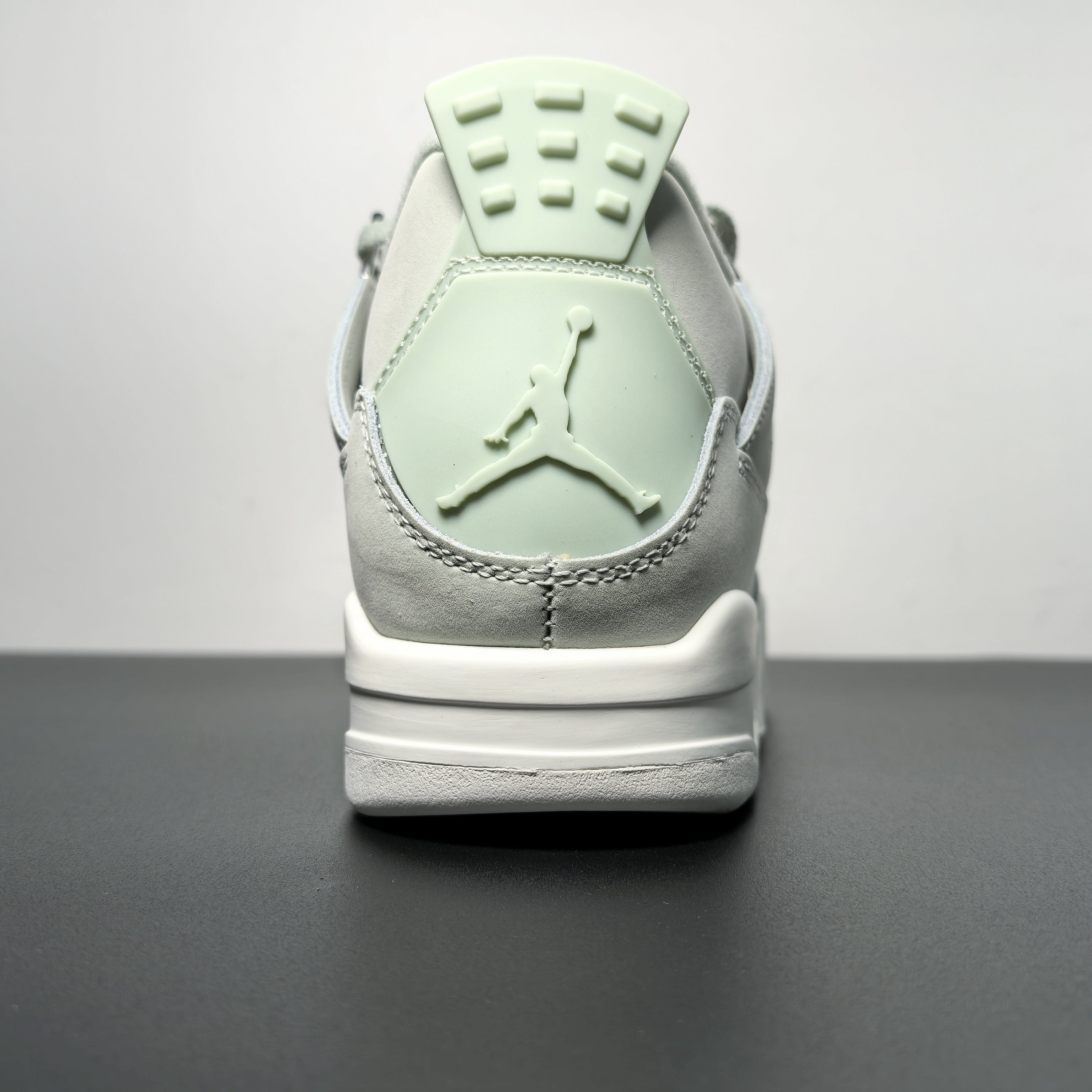 Nike Air Jordan 4 Retro "Seafoam"