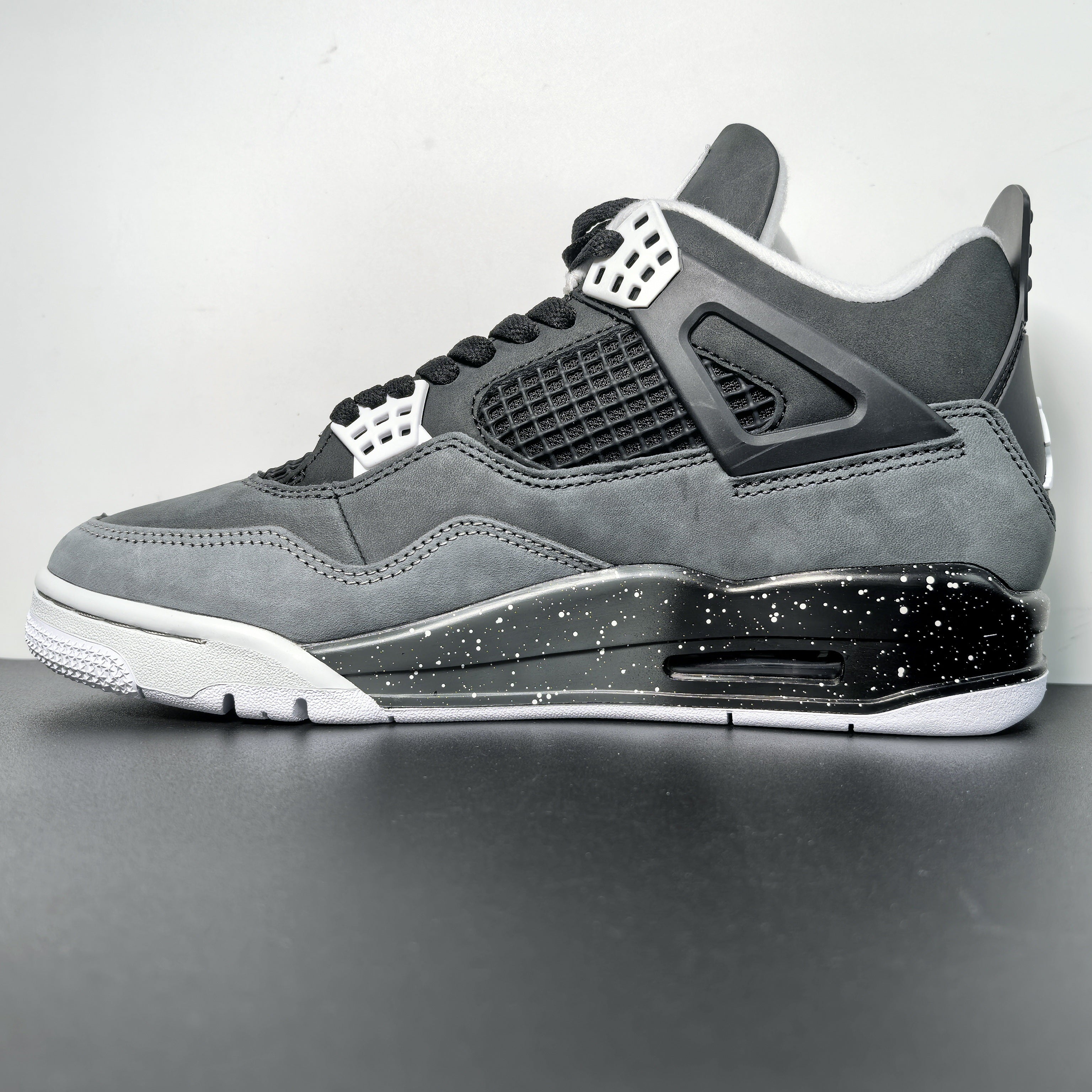 Air Jordan 4 Retro "Fear"