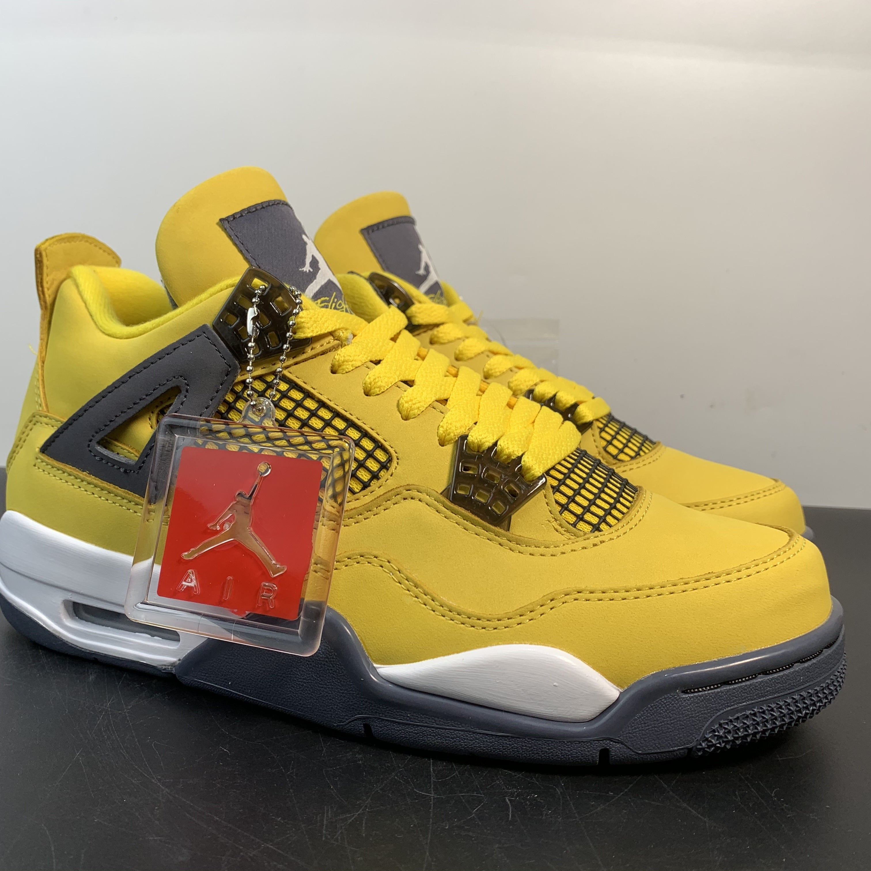 Nike Air Jordan 4 Retro "Lightning" (2021)