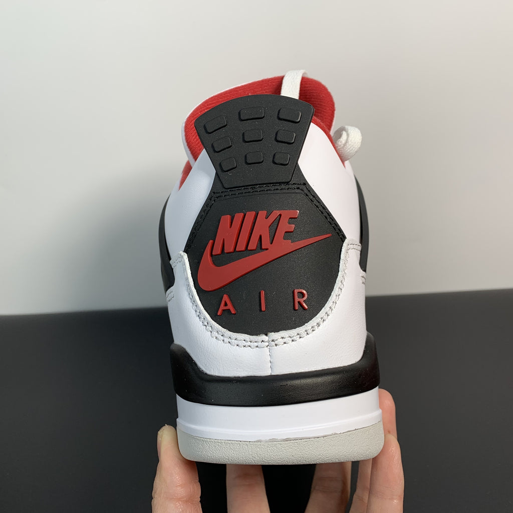 Air Jordan 4 Retro "Fire Red"