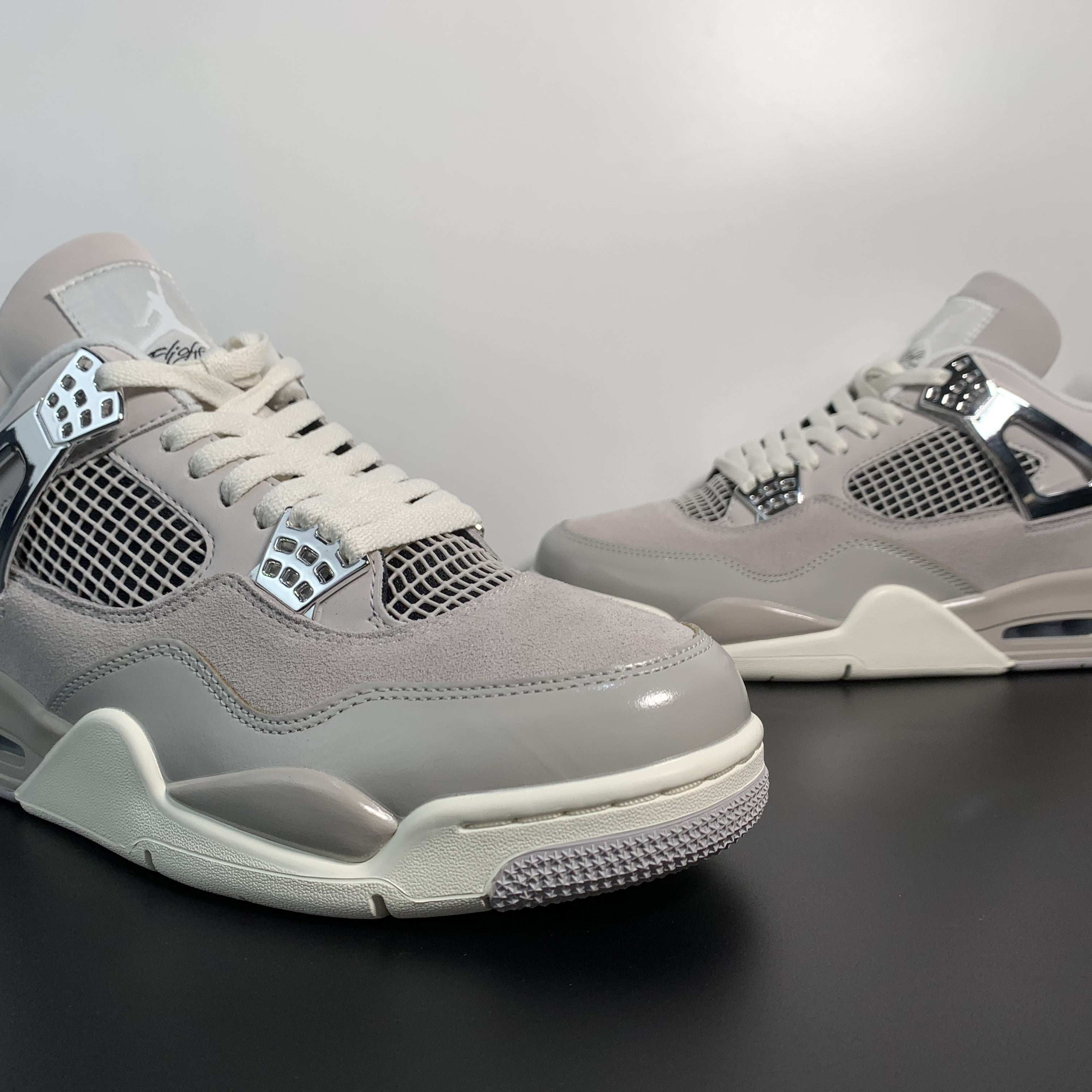 Air Jordan 4 Retro "Frozen Moments"