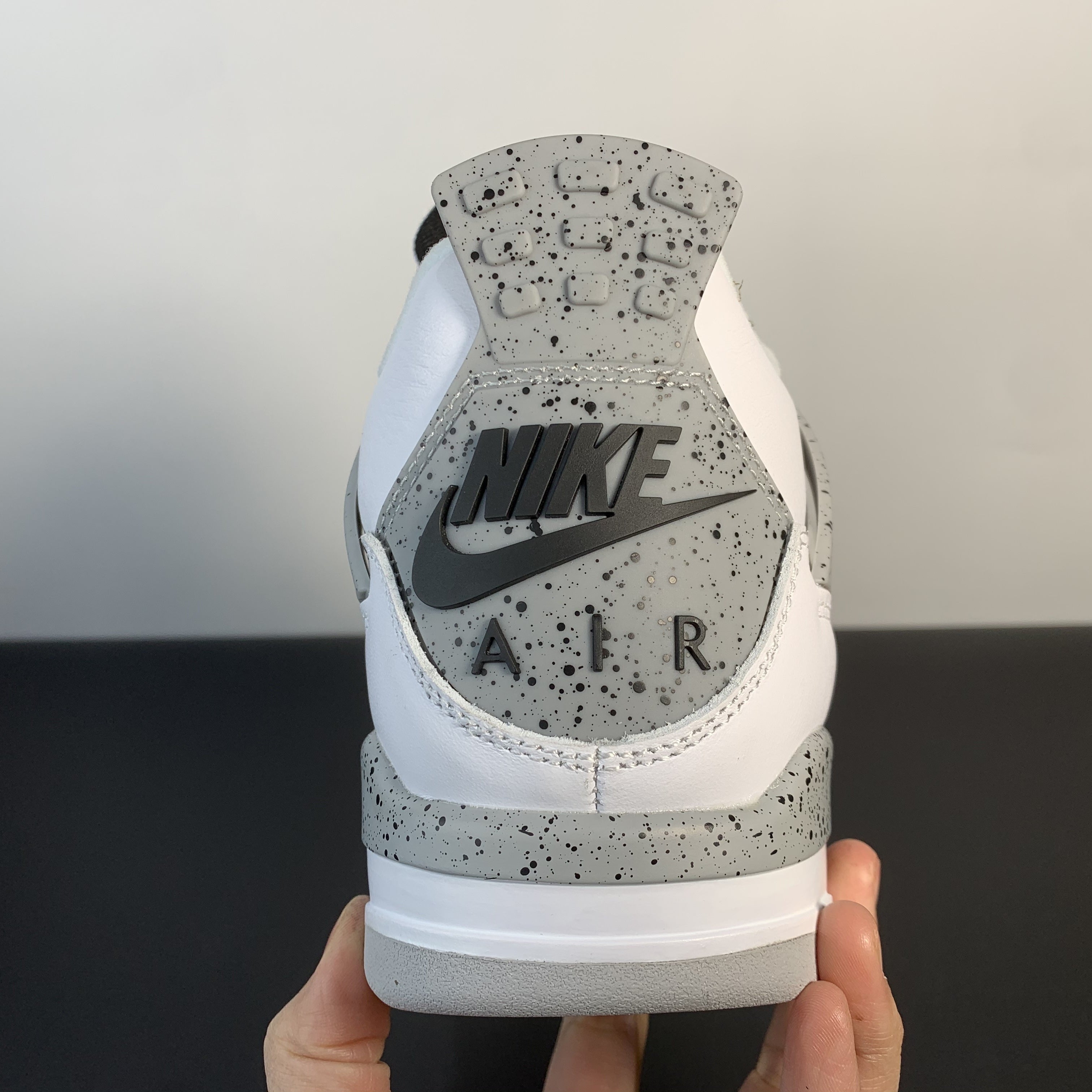 Nike Air Jordan 4 Retro "White Cement"
