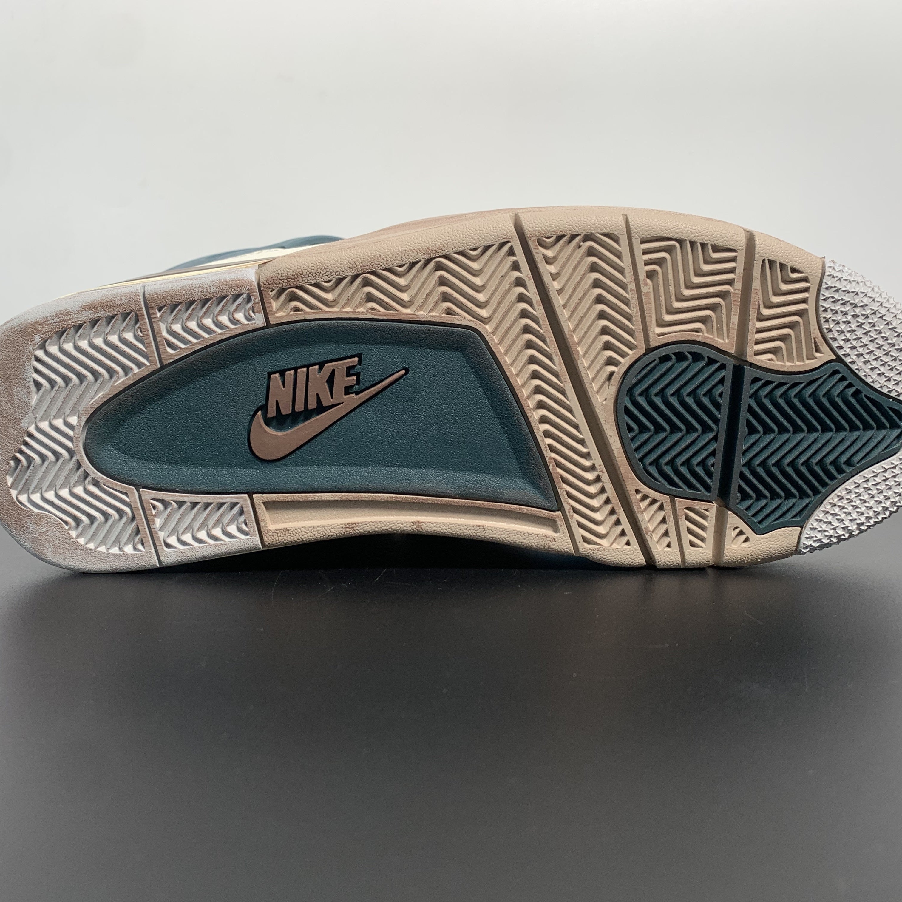 Air Jordan 4 Retro "Snorlax"