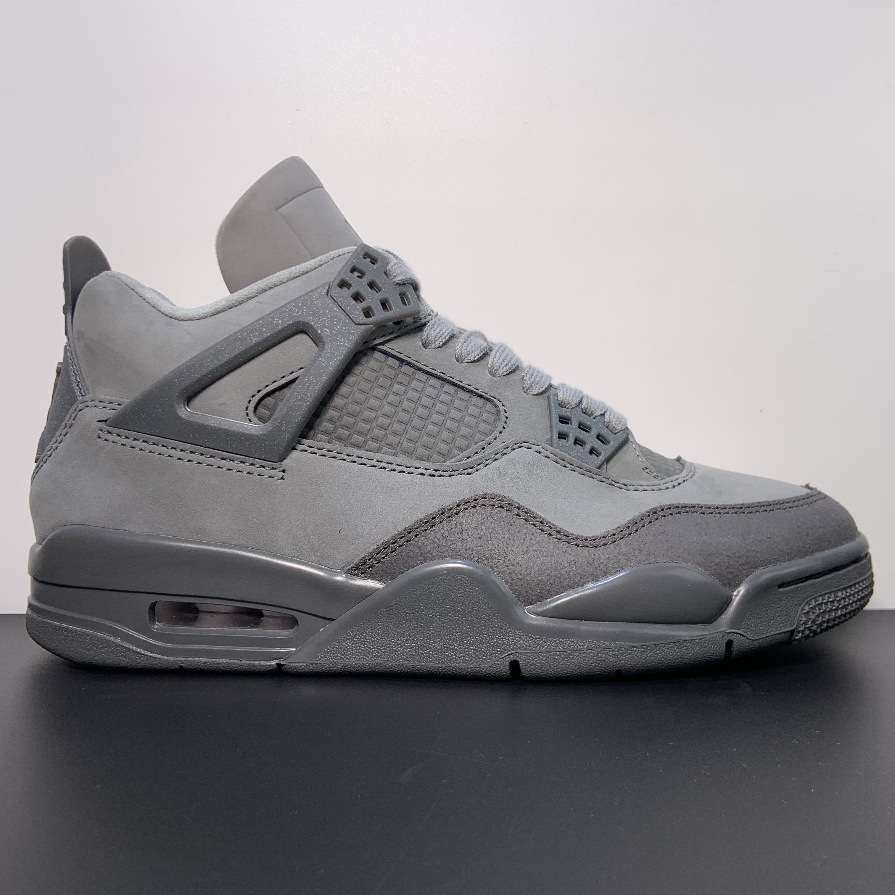 Air Jordan 4 Retro SE "Wet Cement"