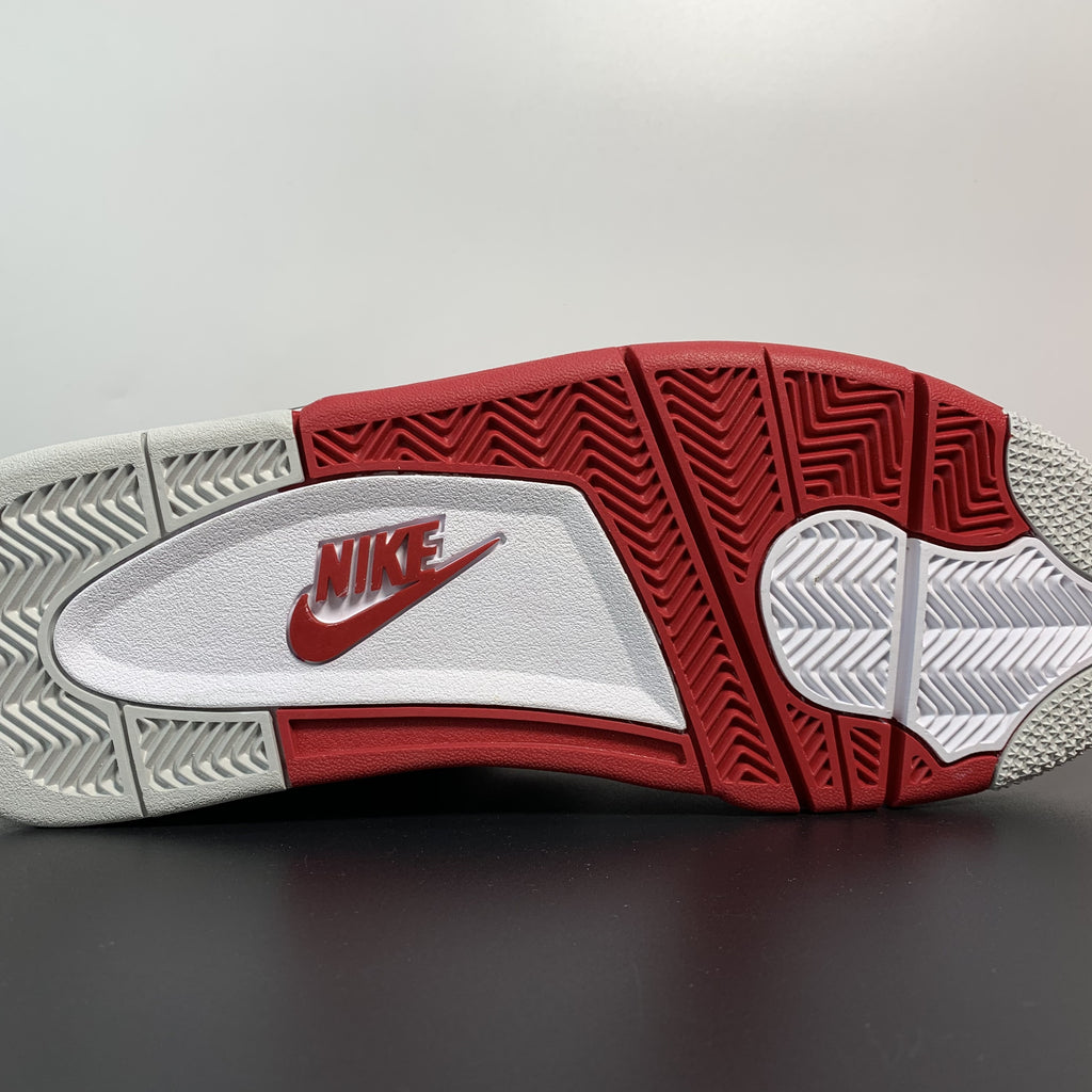 Air Jordan 4 Retro "Fire Red"