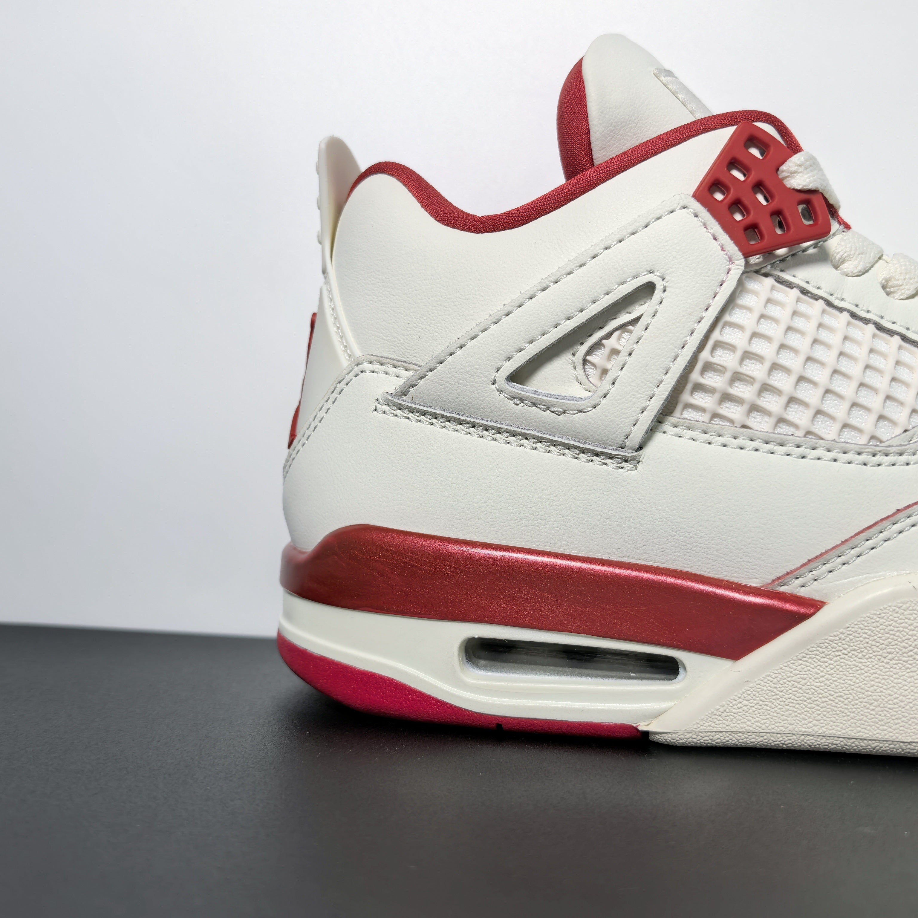 Nike Air Jordan 4 Retro "Sierra Red"