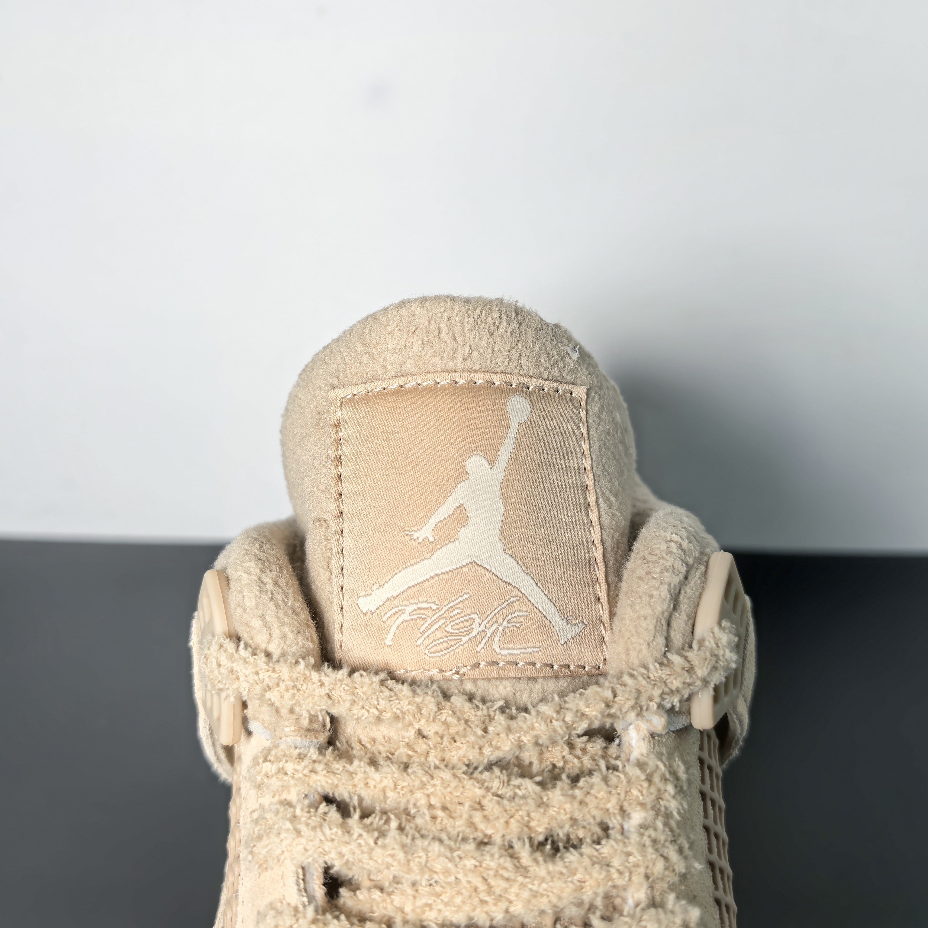 Nike Air Jordan 4 Retro "Cozy Girl"