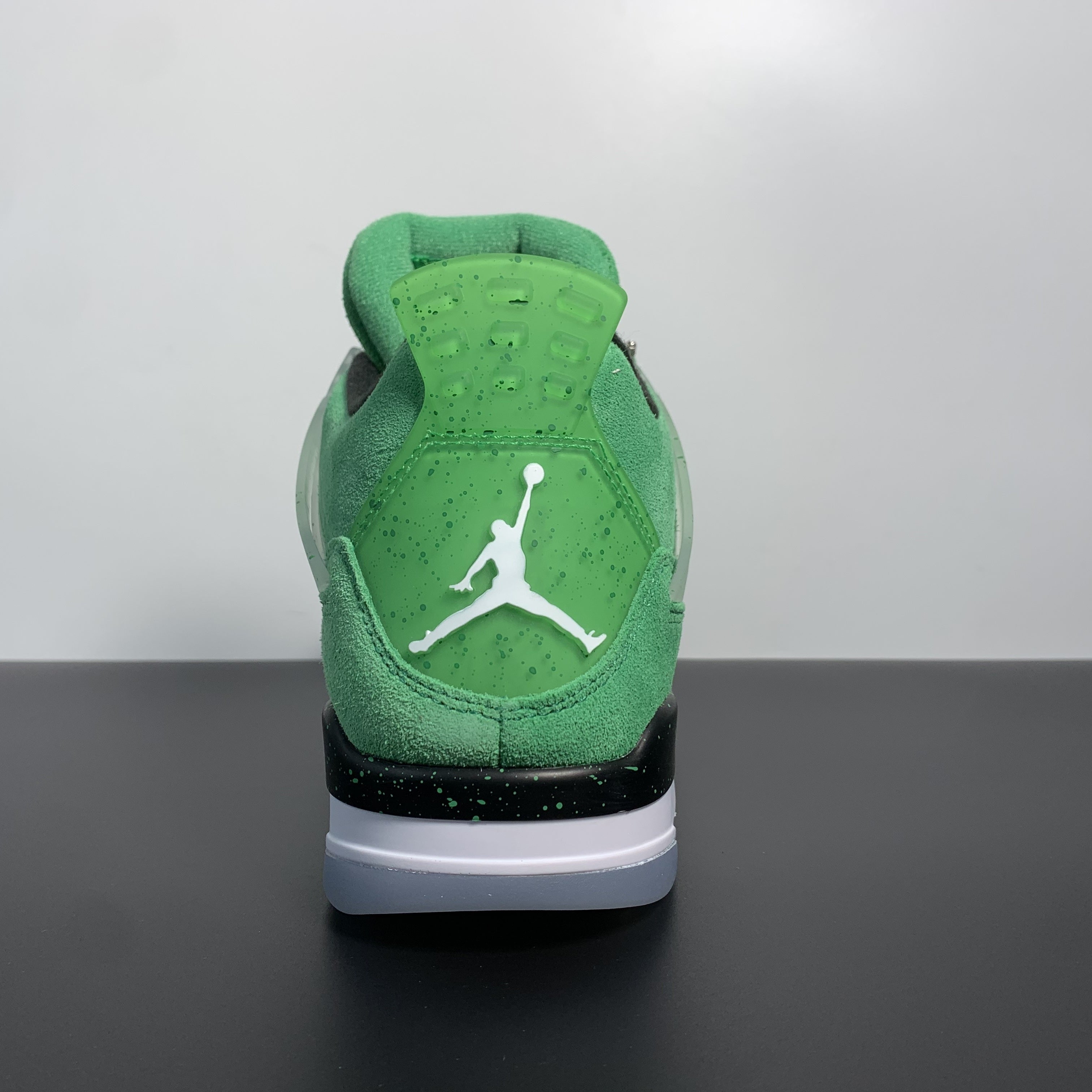 Air Jordan 4 Retro "Wahlburgers" (PE)