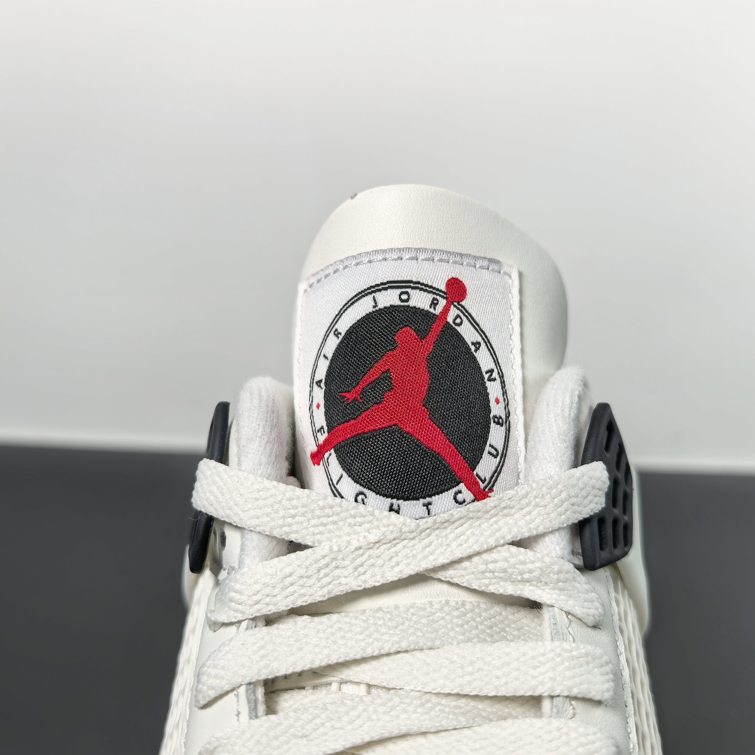Air Jordan 4 Retro "Flight Club"
