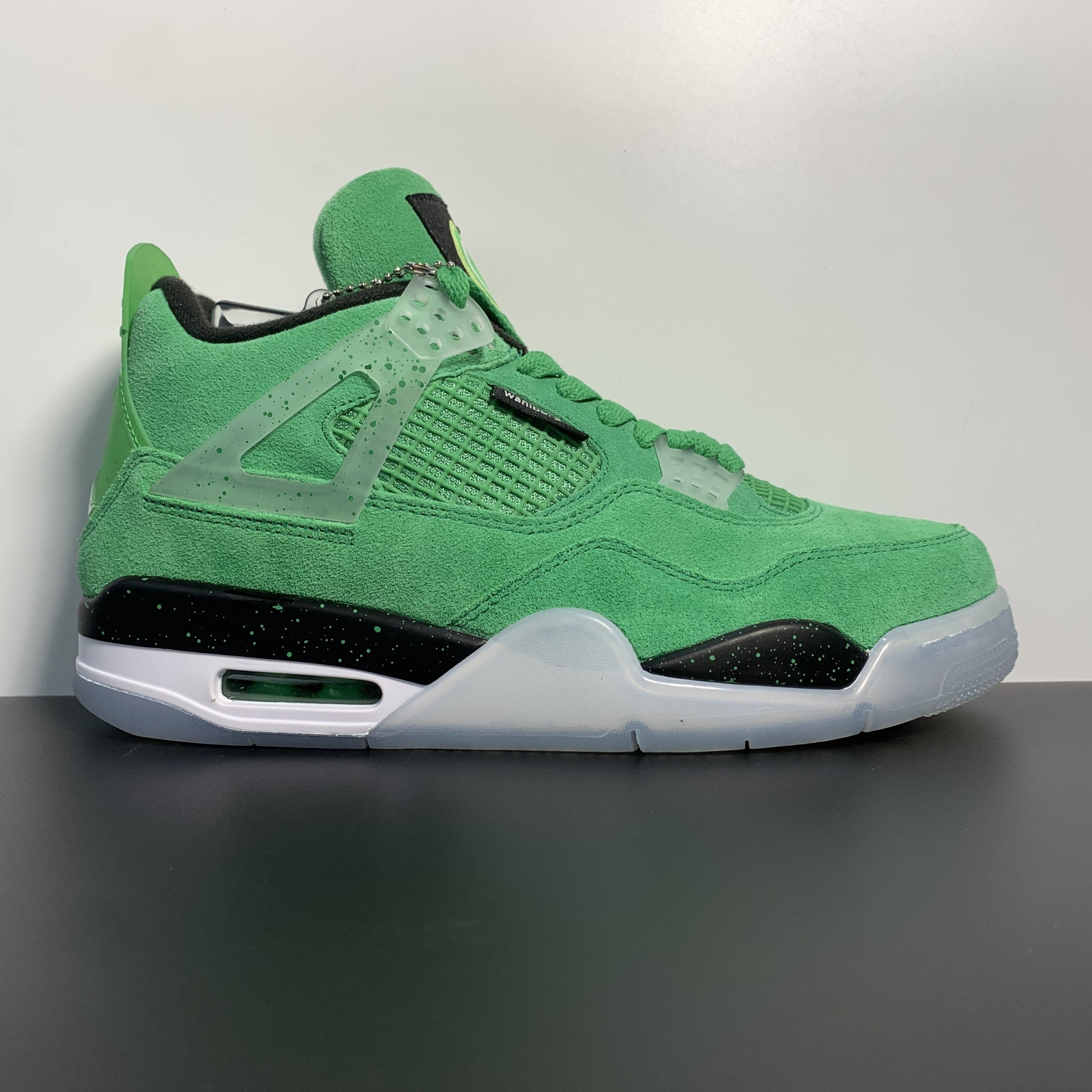 Air Jordan 4 Retro "Wahlburgers" (PE)