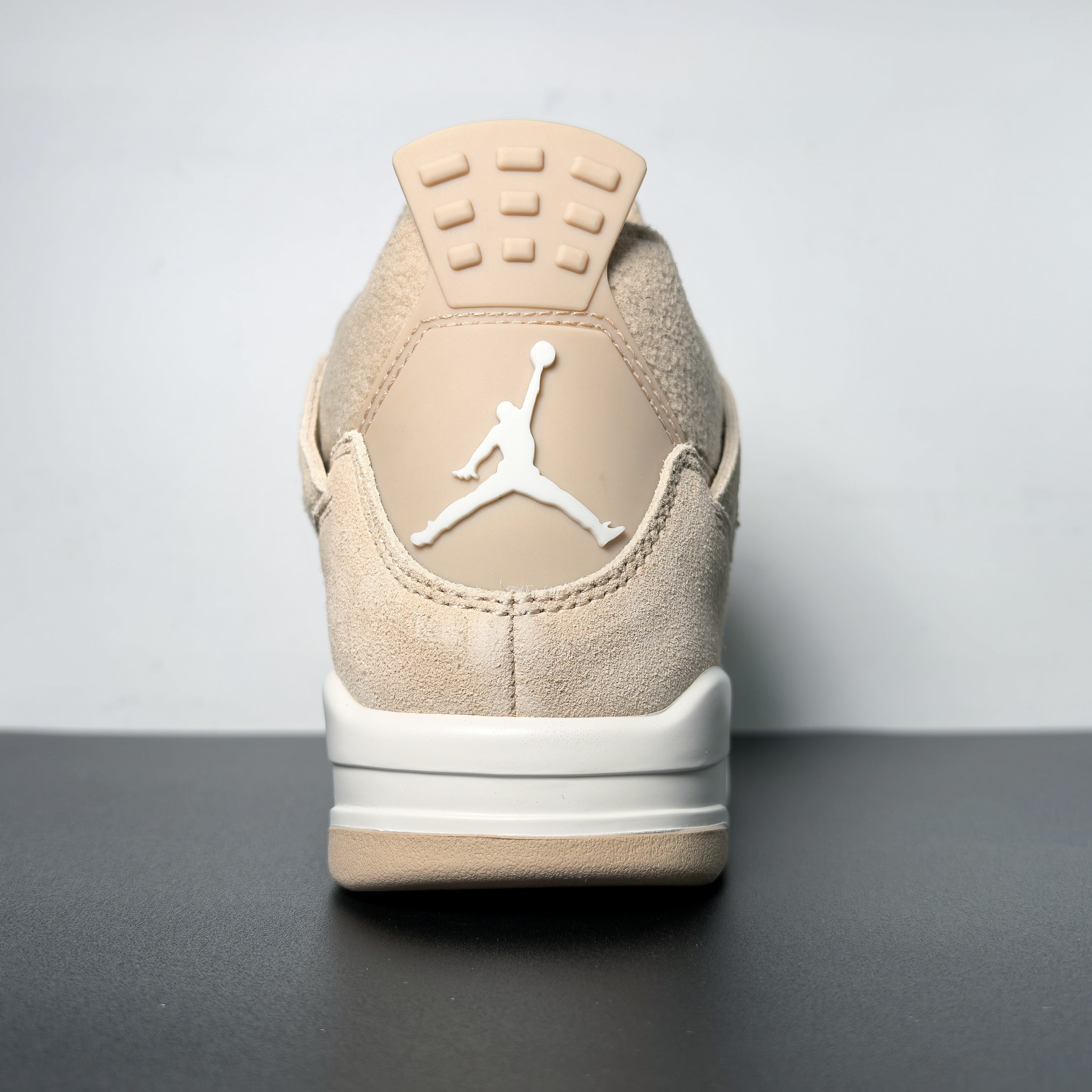 Nike Air Jordan 4 Retro "Cozy Girl"