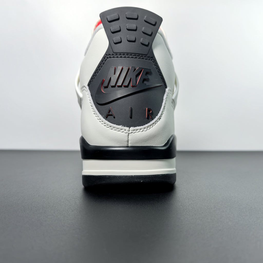 Nike Air Jordan 4 Retro OG "Flight Club"