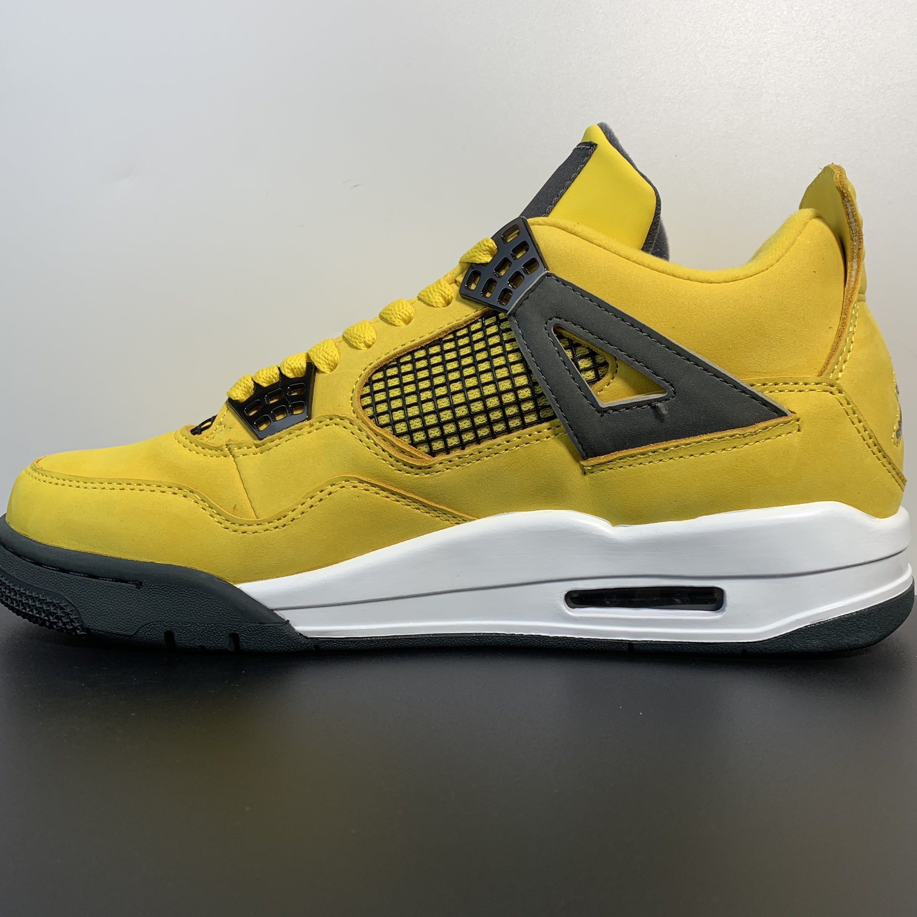 Air Jordan 4 Retro "Lightning"
