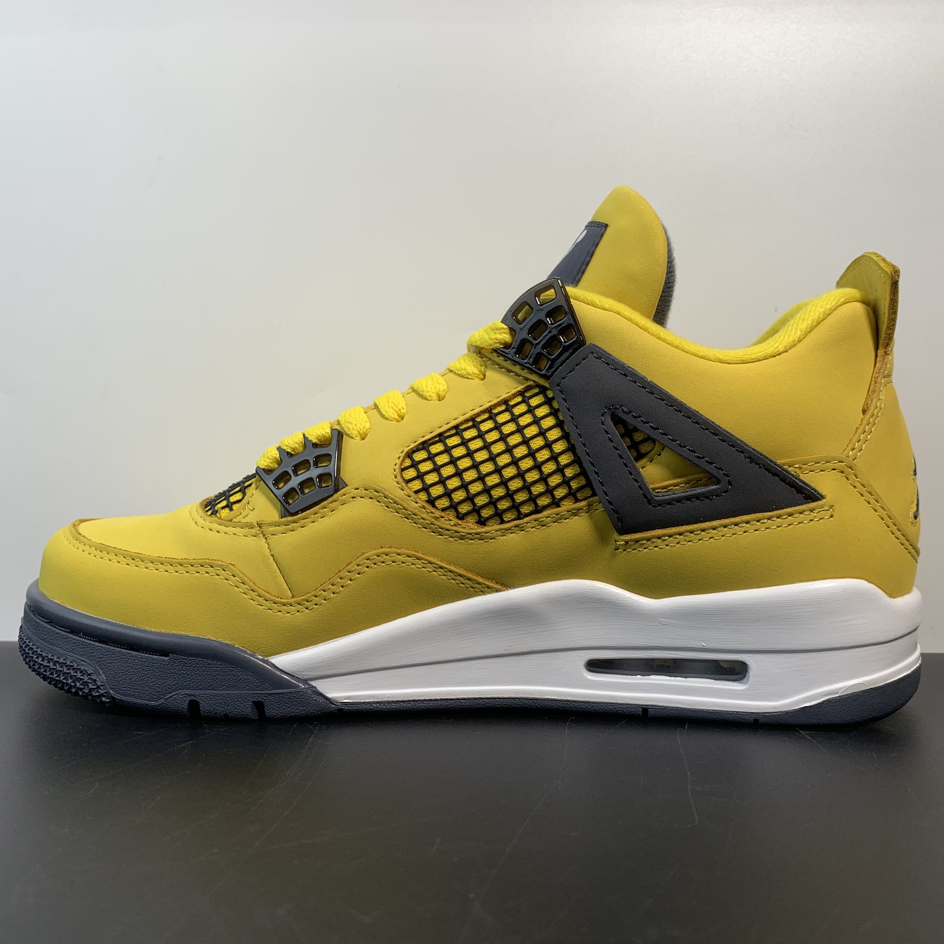 Nike Air Jordan 4 Retro "Lightning" (2021)
