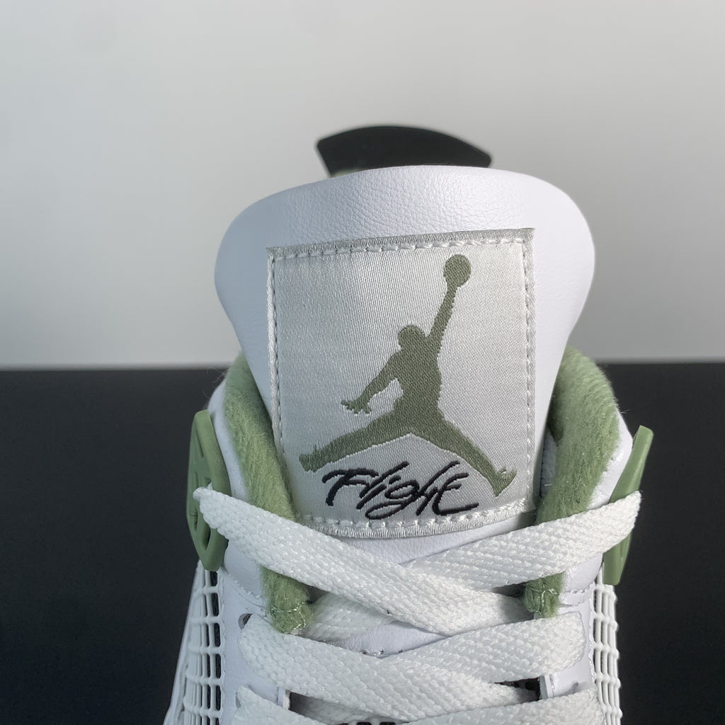 Nike Air Jordan 4 Retro "Seafoam"
