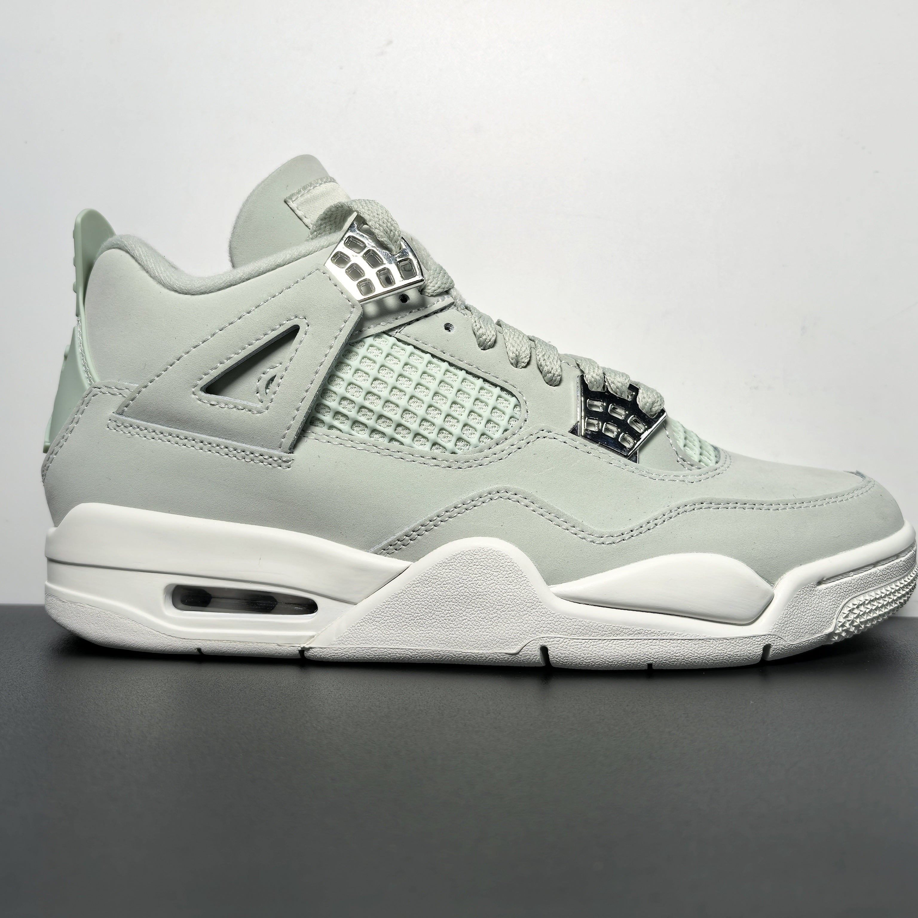 Nike Air Jordan 4 Retro "Seafoam"