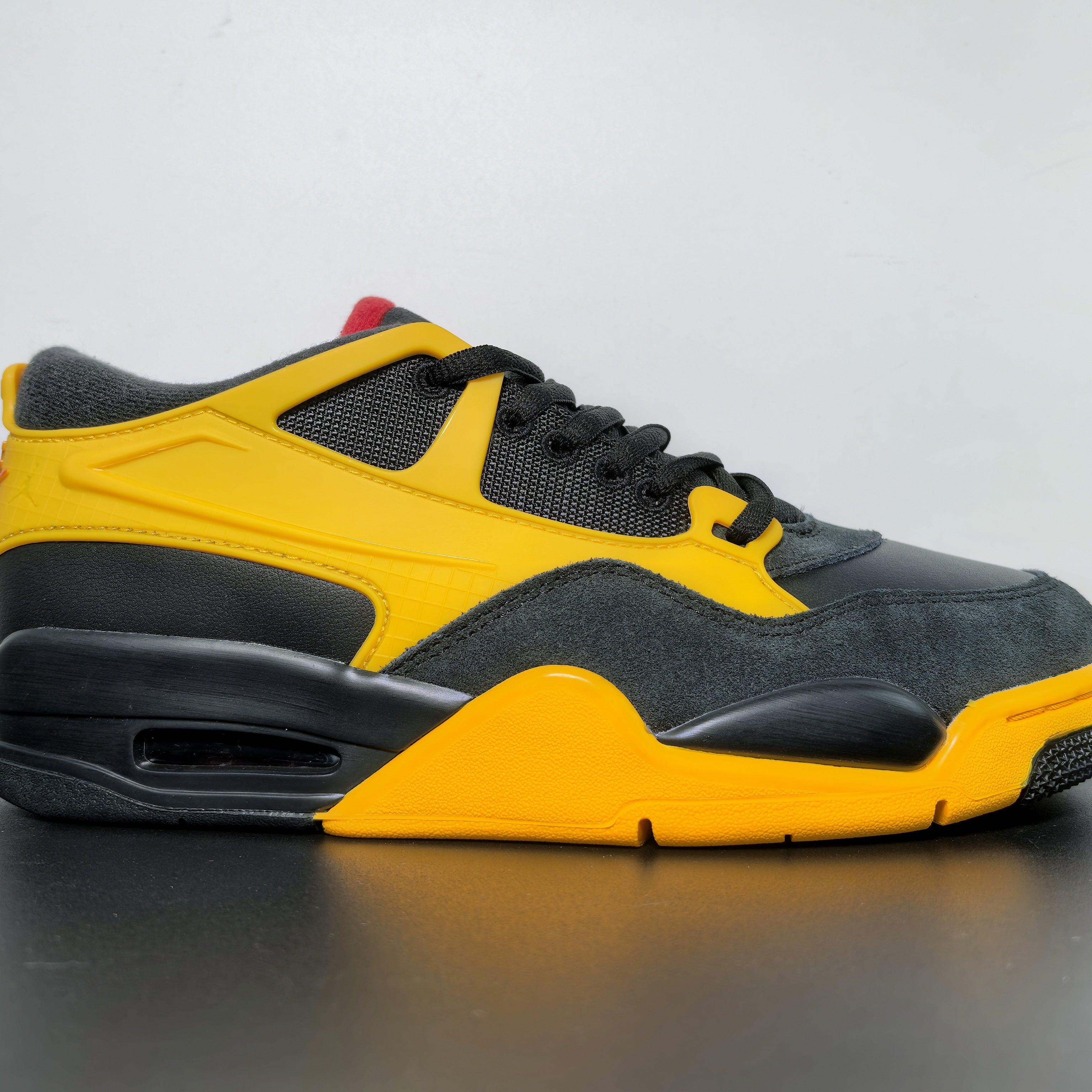 Nike Air Jordan 4 RM "Bruce Lee"